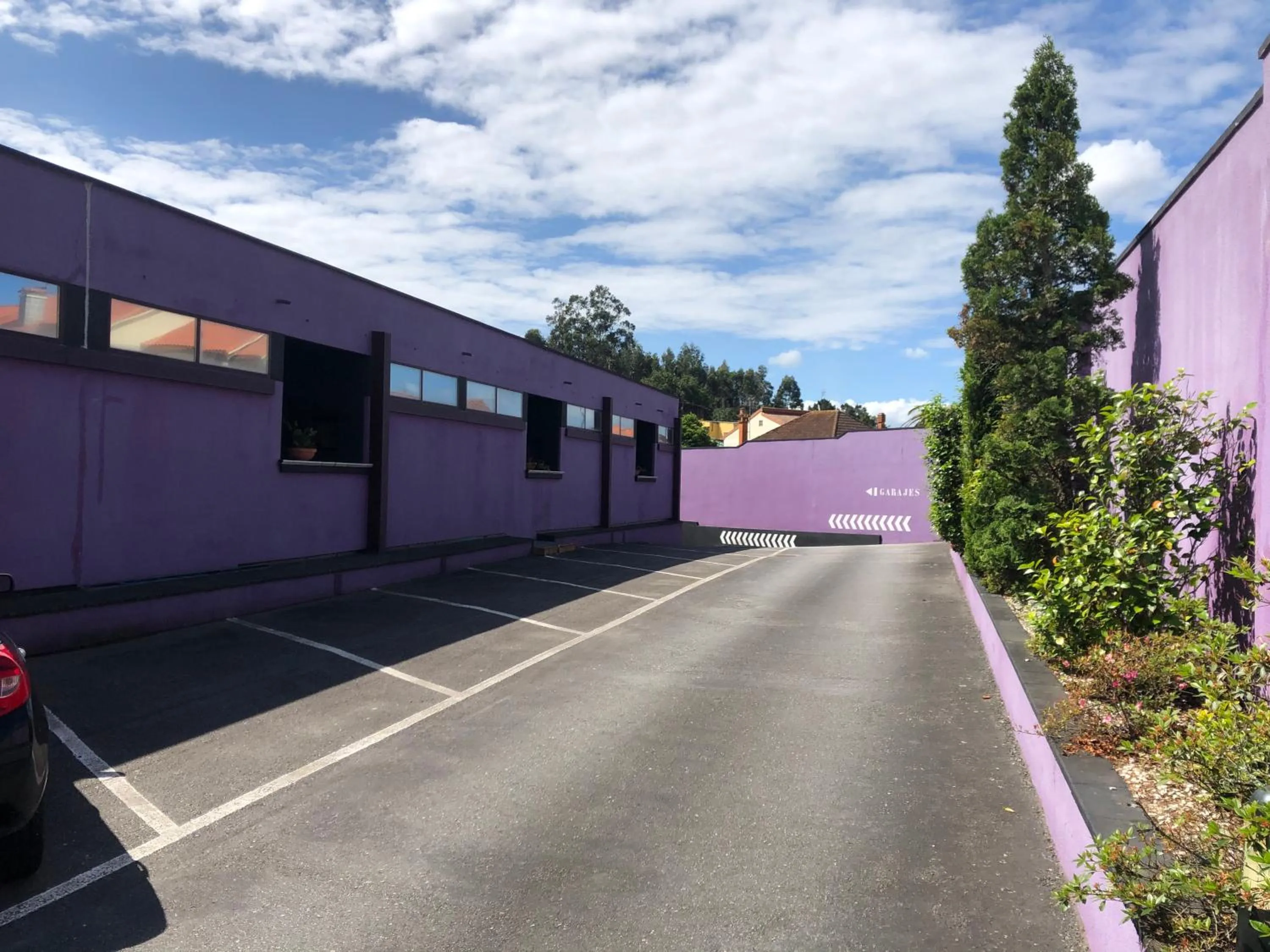 Property building in Motel Venus Pontevedra