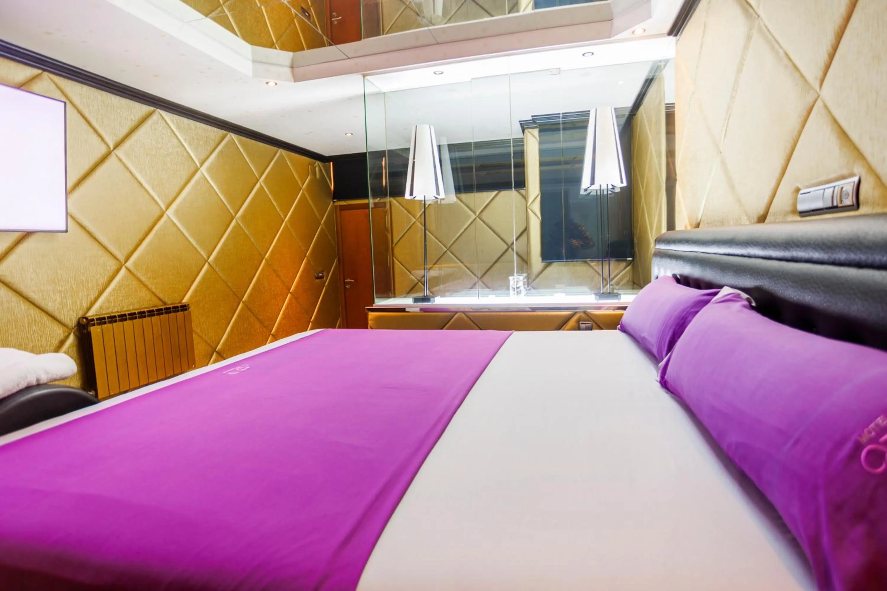 Bedroom, Bed in Motel Venus Pontevedra