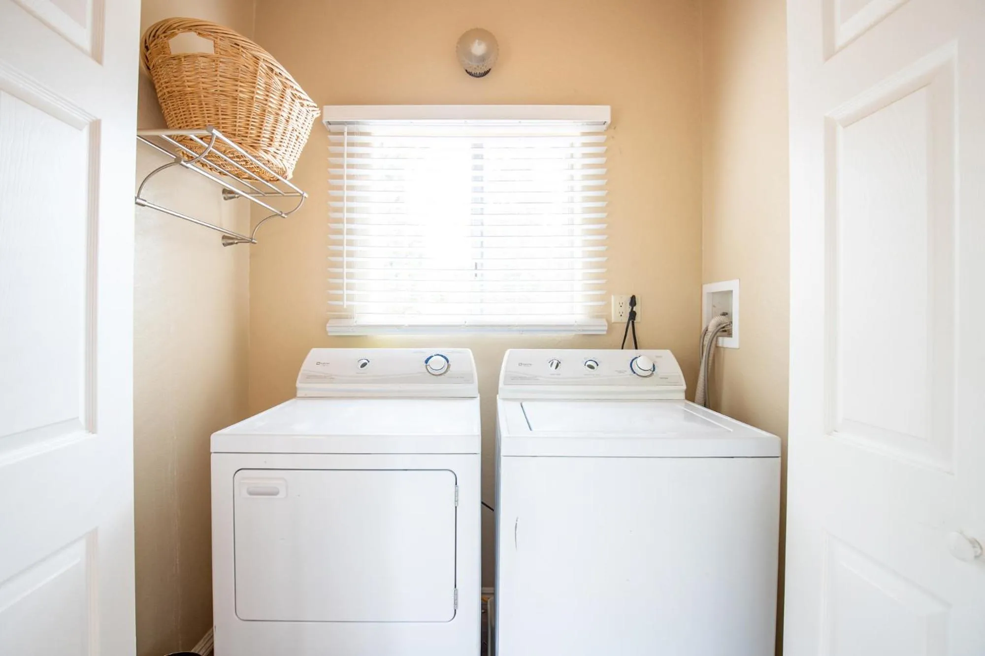 laundry in Living the dream #1807