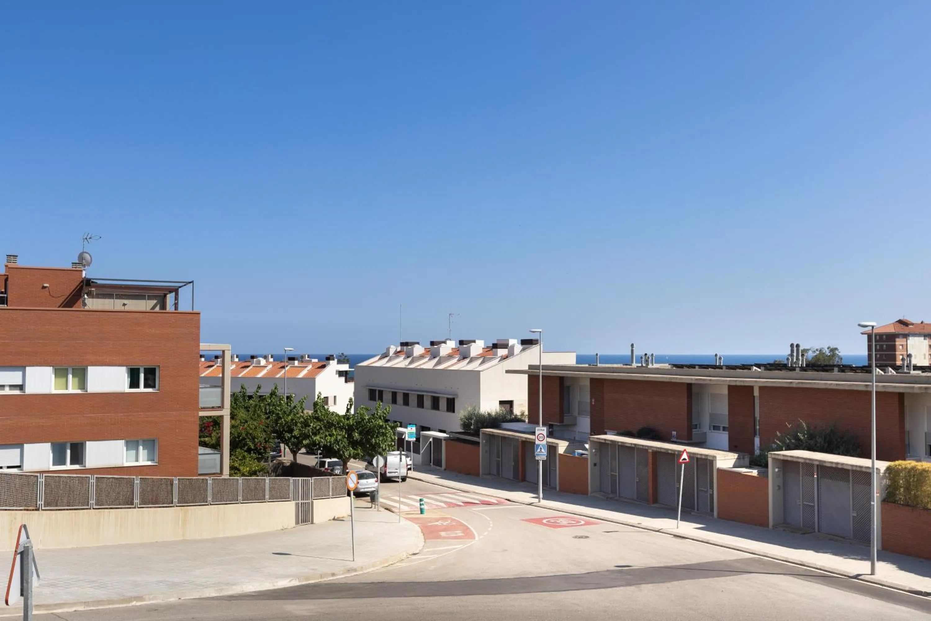 Garden view in Villa Beach Barcelona