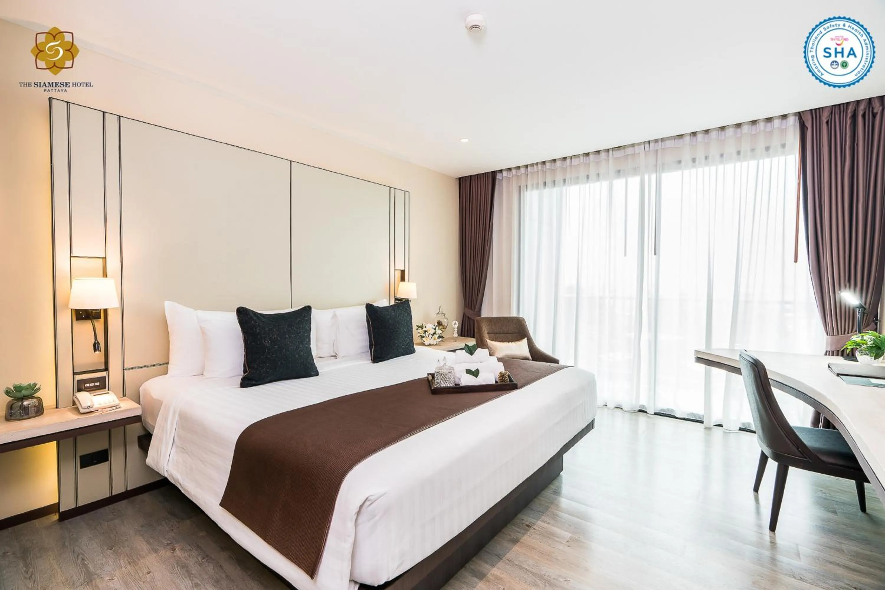 Bedroom, Bed in Siamese Hotel Pattaya, BW Signature Collection