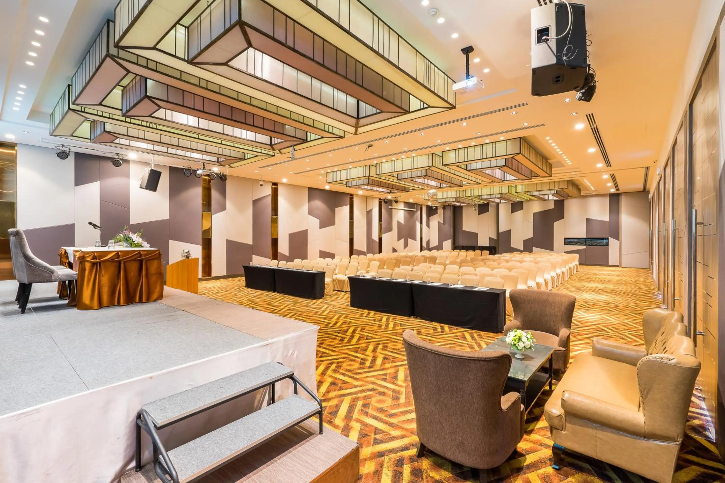 Meeting/conference room in Siamese Hotel Pattaya, BW Signature Collection