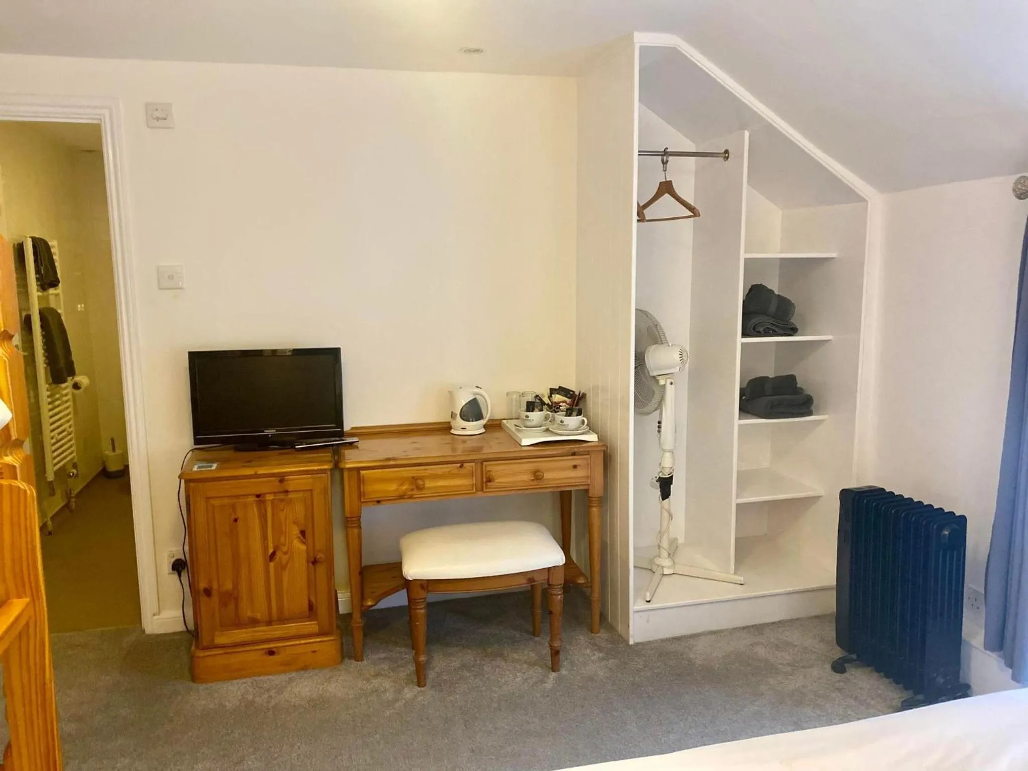 Bedroom in The Farmers Arms