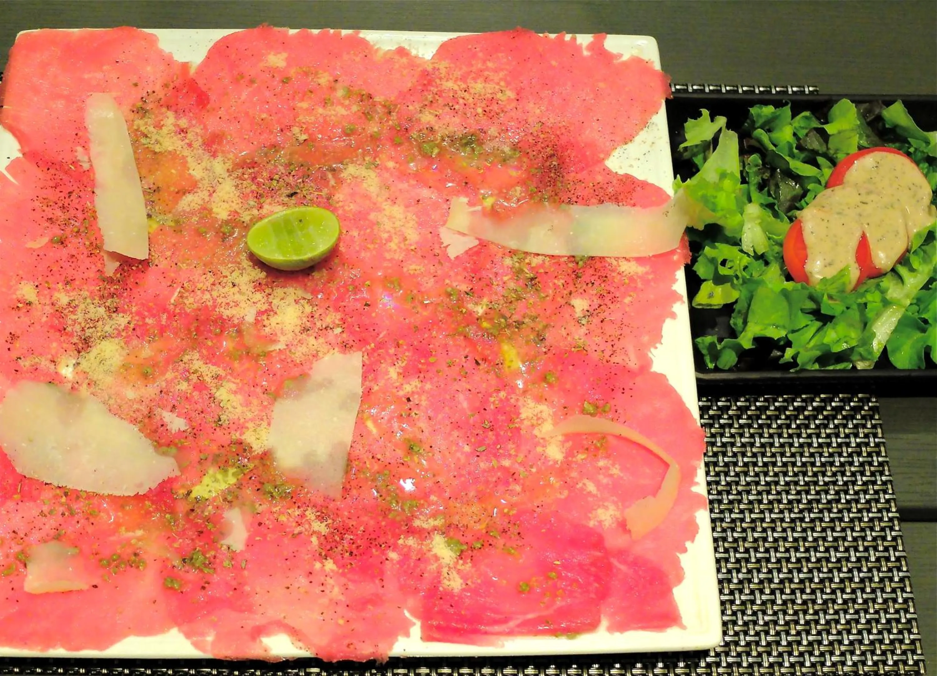 Restaurant/places to eat in Momento Resort