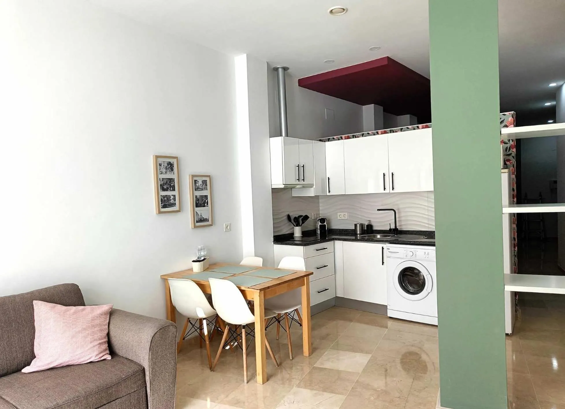 Kitchen or kitchenette in Apartamentos PuntoApart Málaga