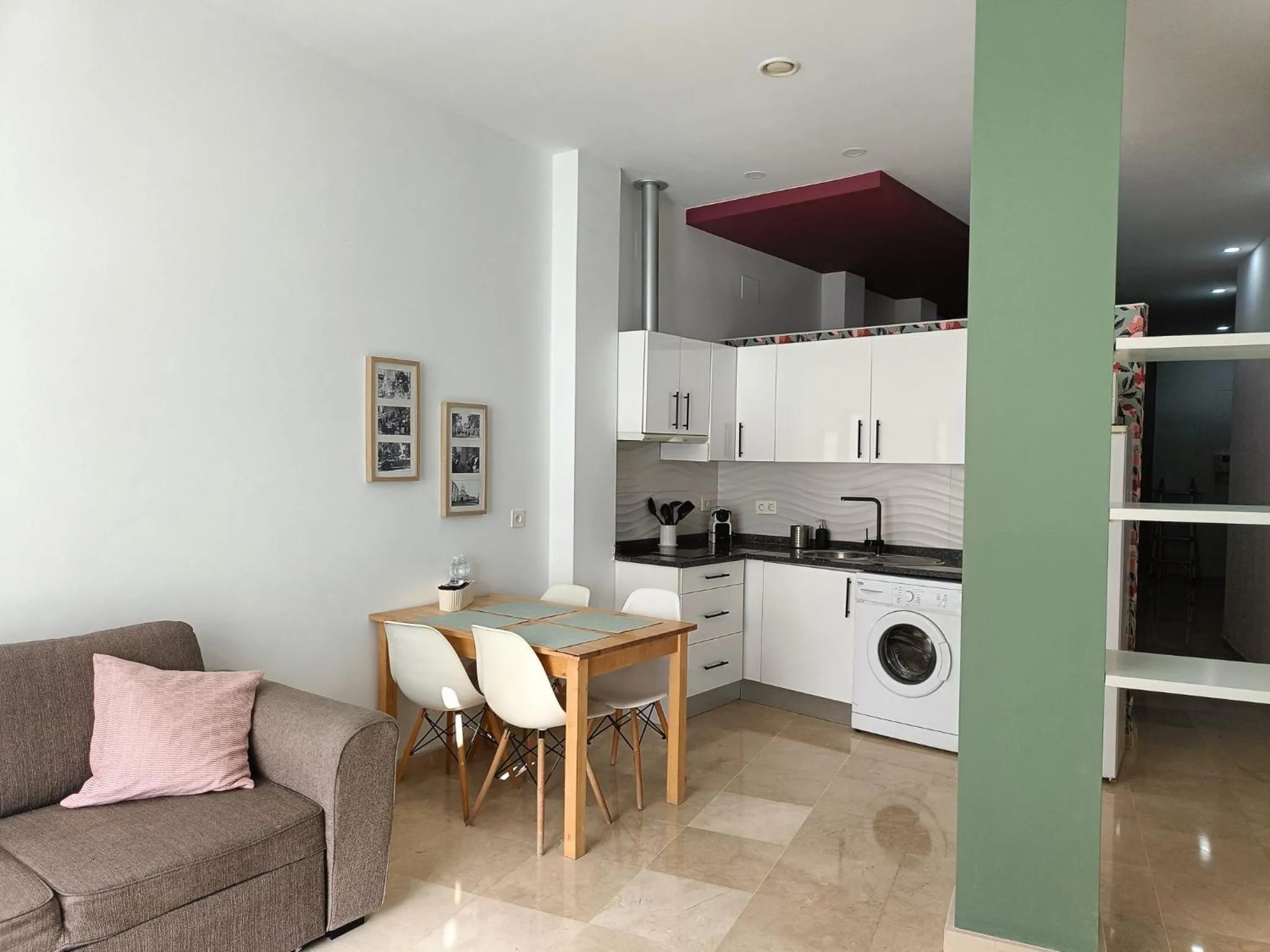 Kitchen or kitchenette in Apartamentos PuntoApart Málaga