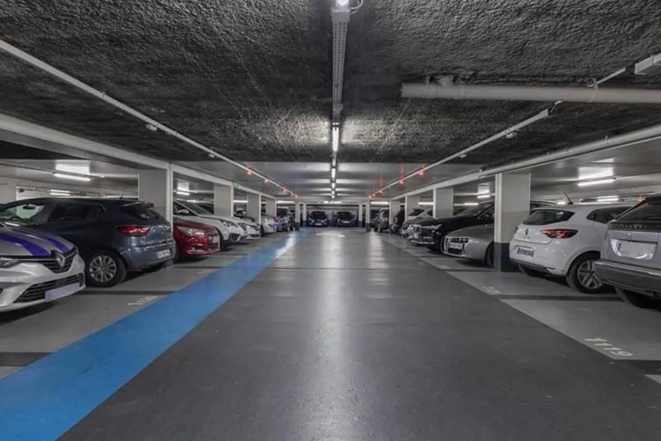 Parking in Apartamentos PuntoApart Málaga