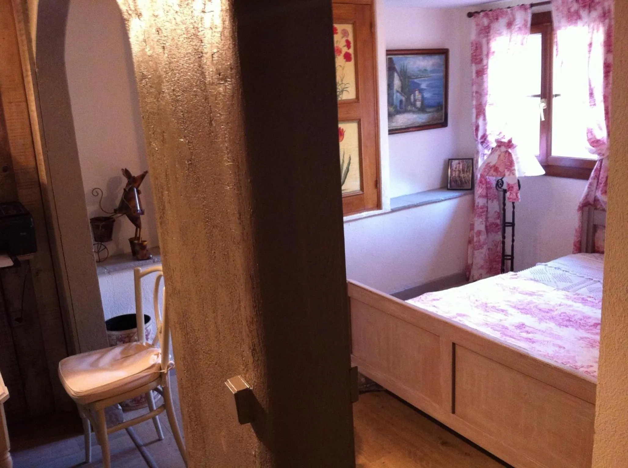 Decorative detail, Bed in Mas De Peycavier