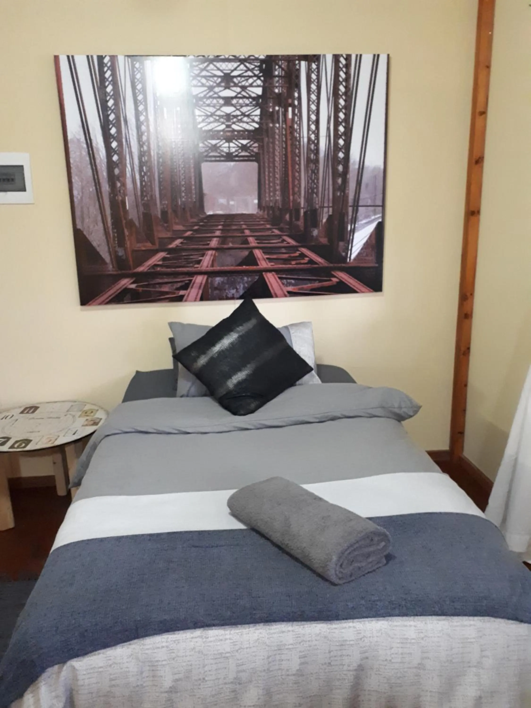 Bed in Havana Nights