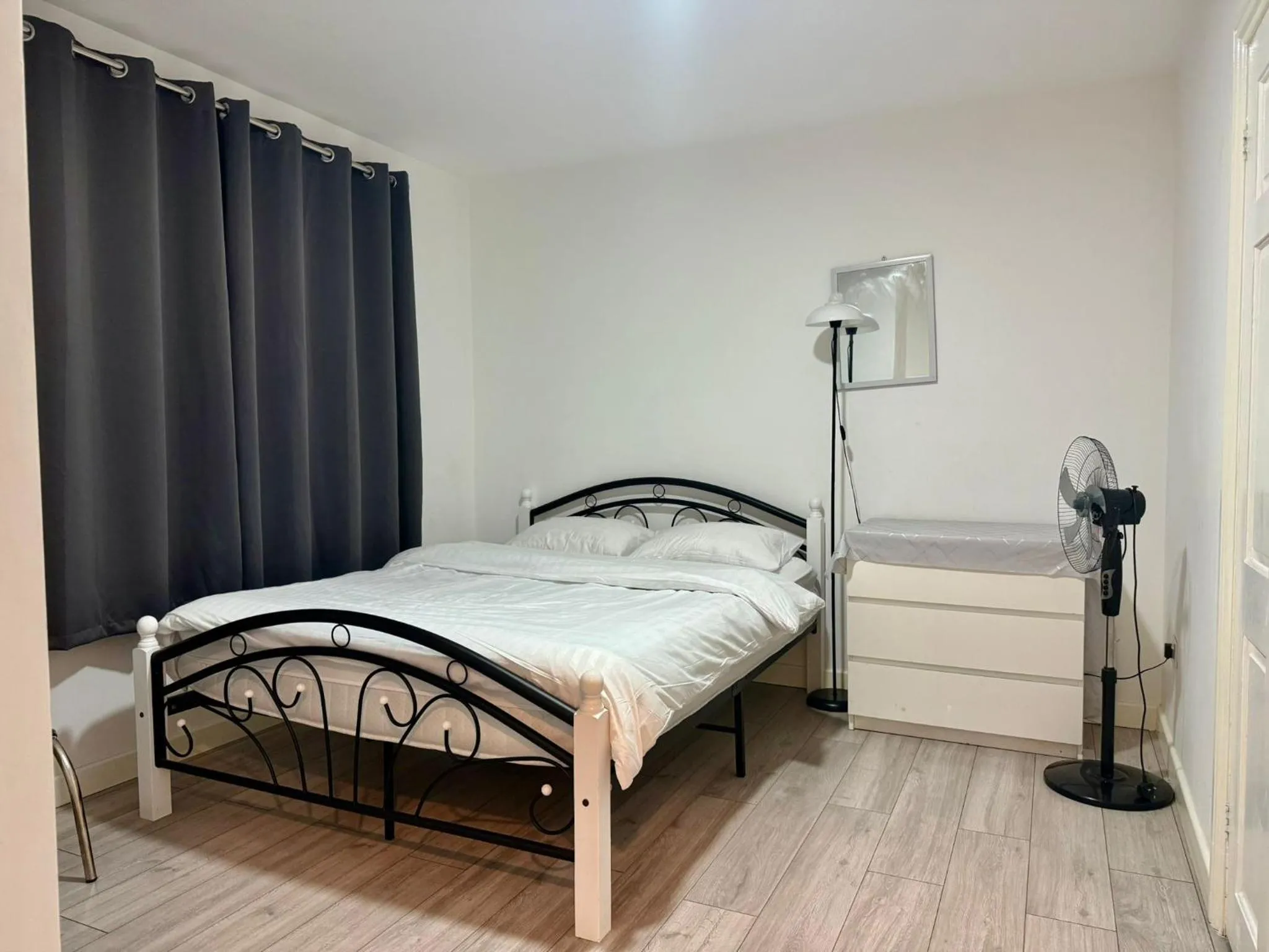 Bedroom, Bed in Baraka House Royal Victoria London by OYO