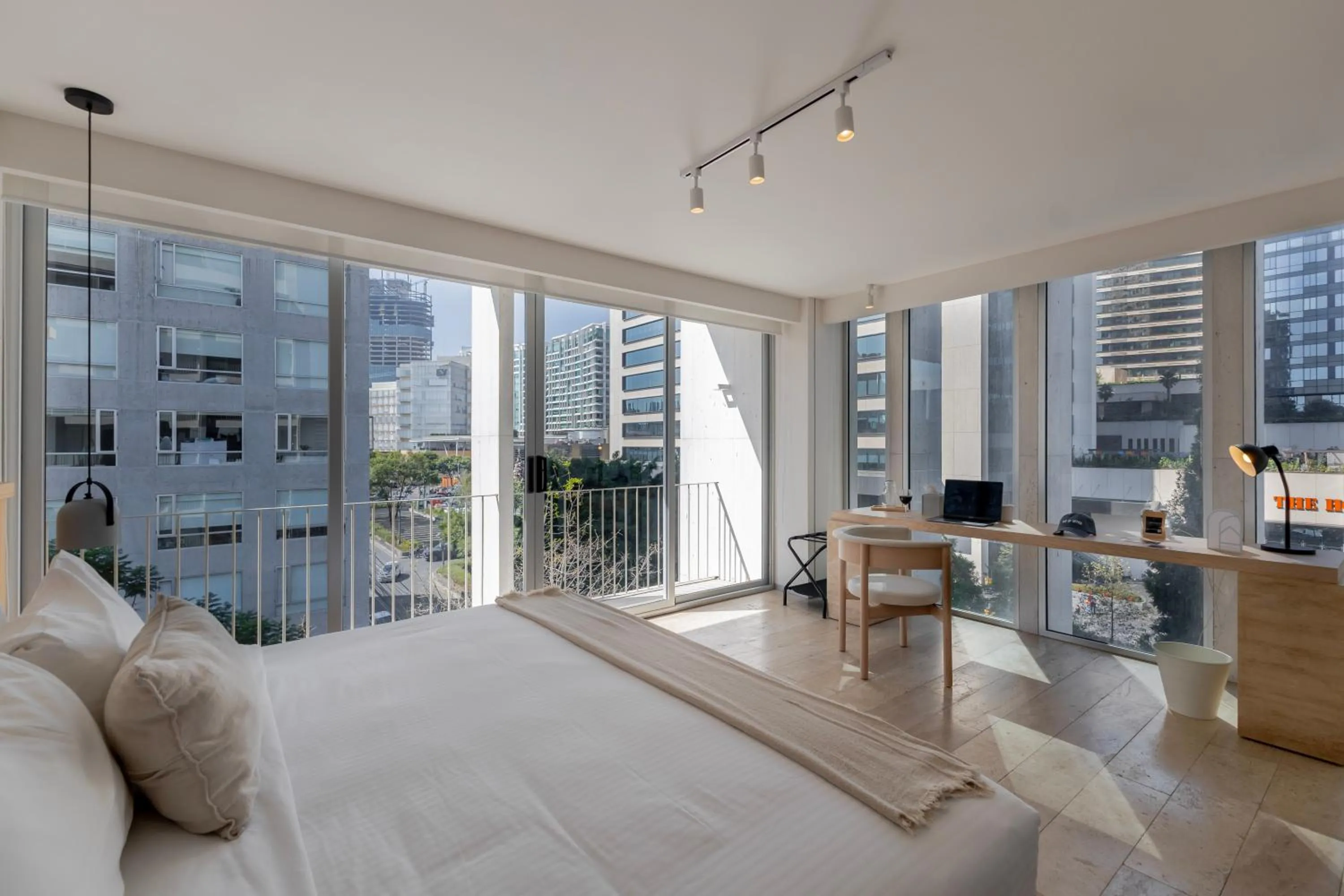 Bed in Capitalia Antara Polanco