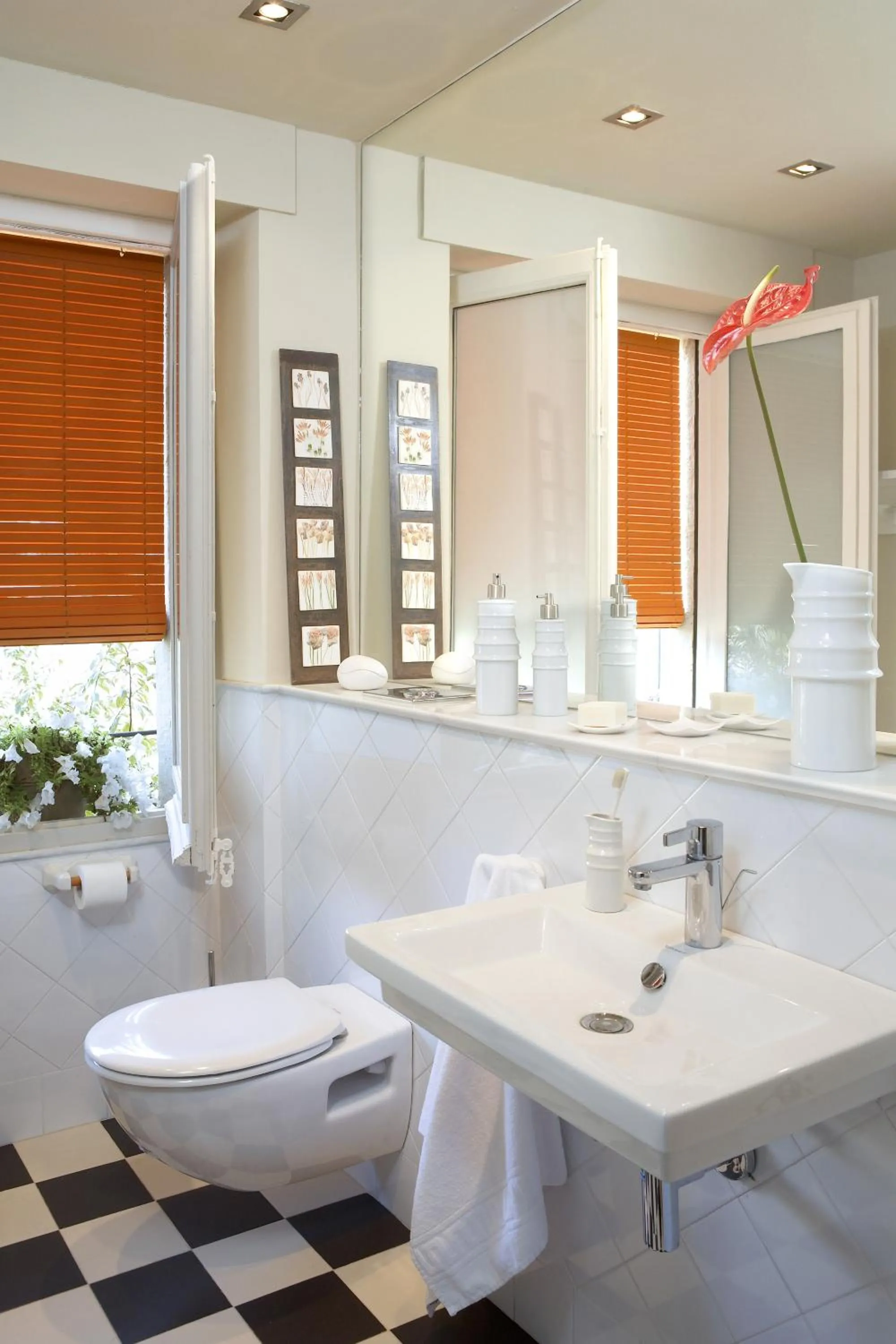 Bathroom in Hotel Mar de Tasmània - Auto Check-in