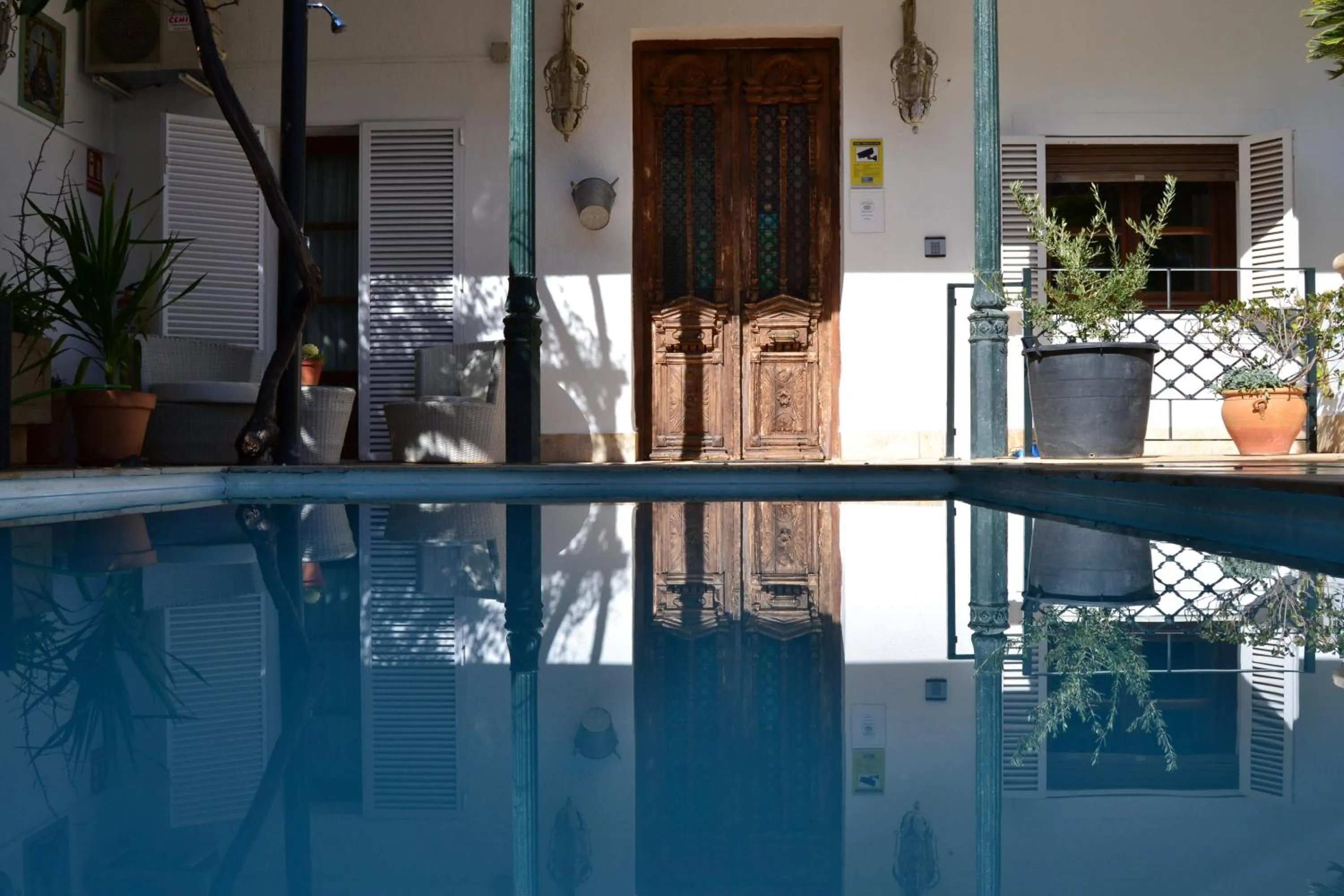 Property building in Suite Comares