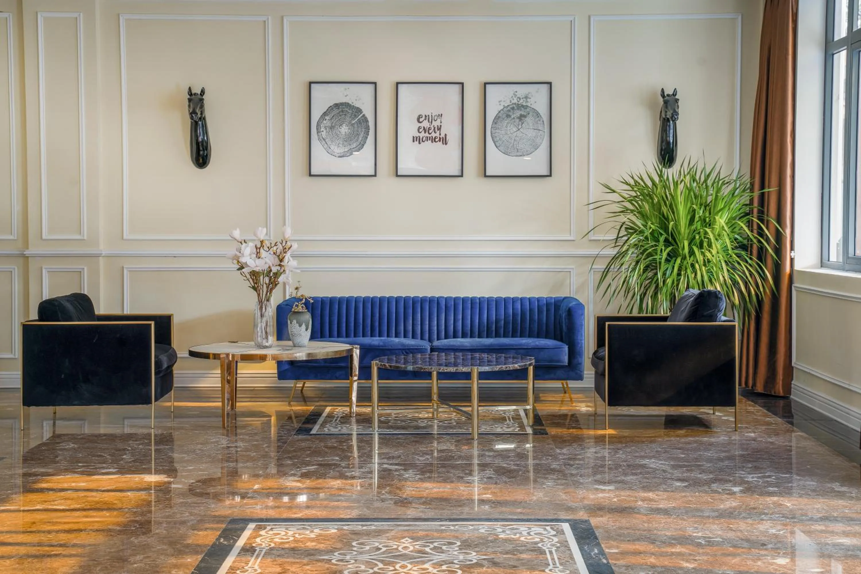 Living room in Qualia De Hôtel Hoi An - Rooftop Bar City View