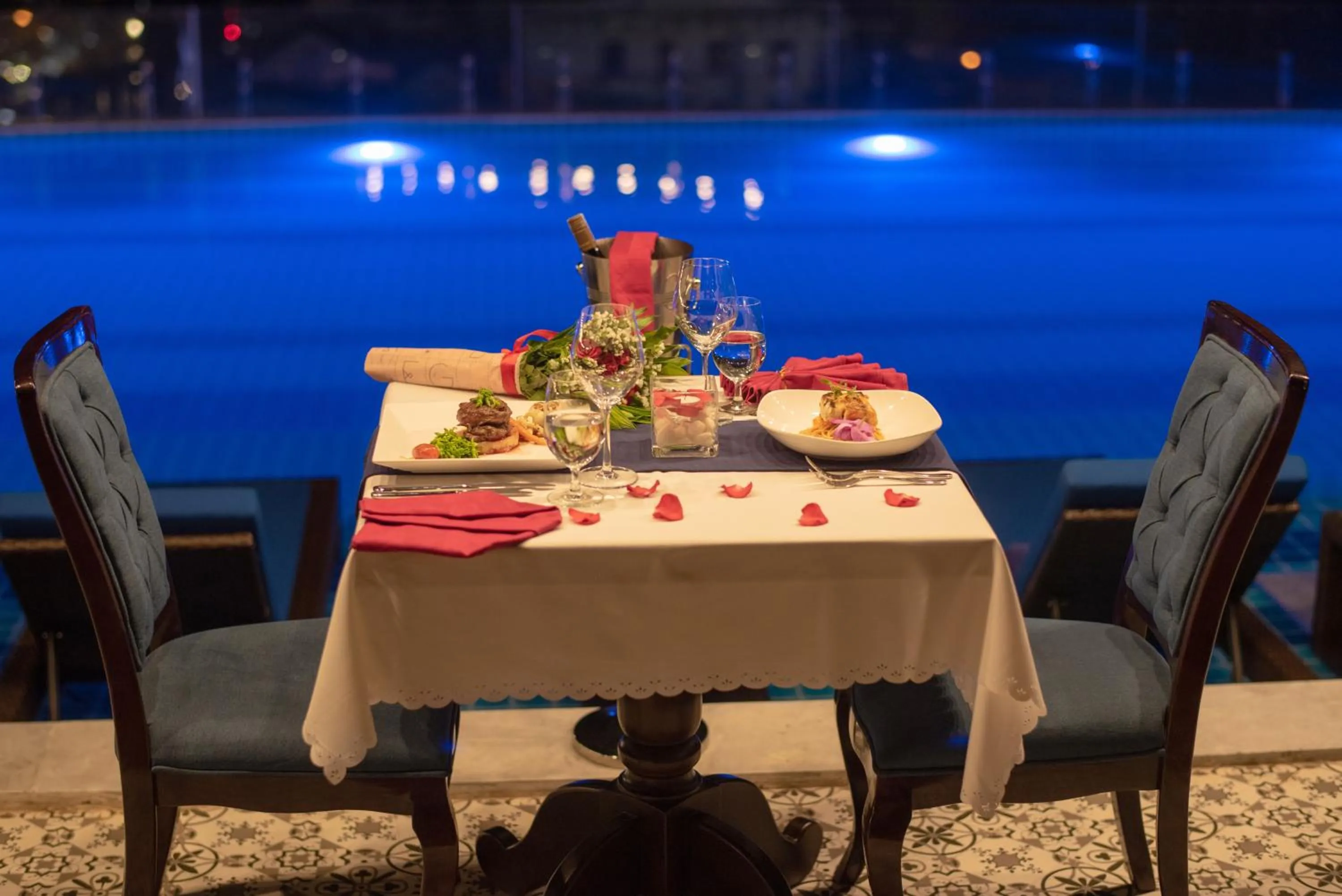 Night in Qualia De Hôtel Hoi An - Rooftop Bar City View