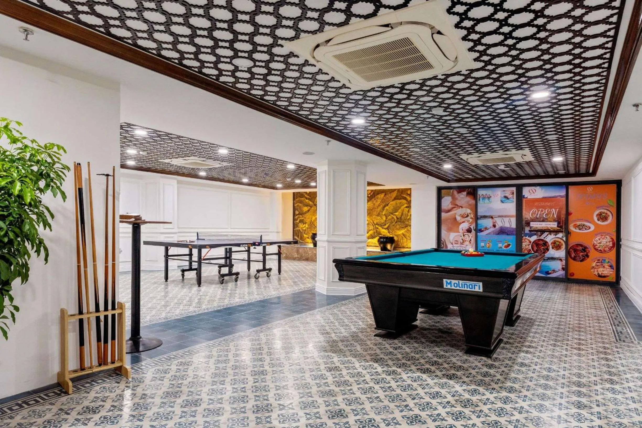 Billiard in Qualia De Hôtel Hoi An - Rooftop Bar City View