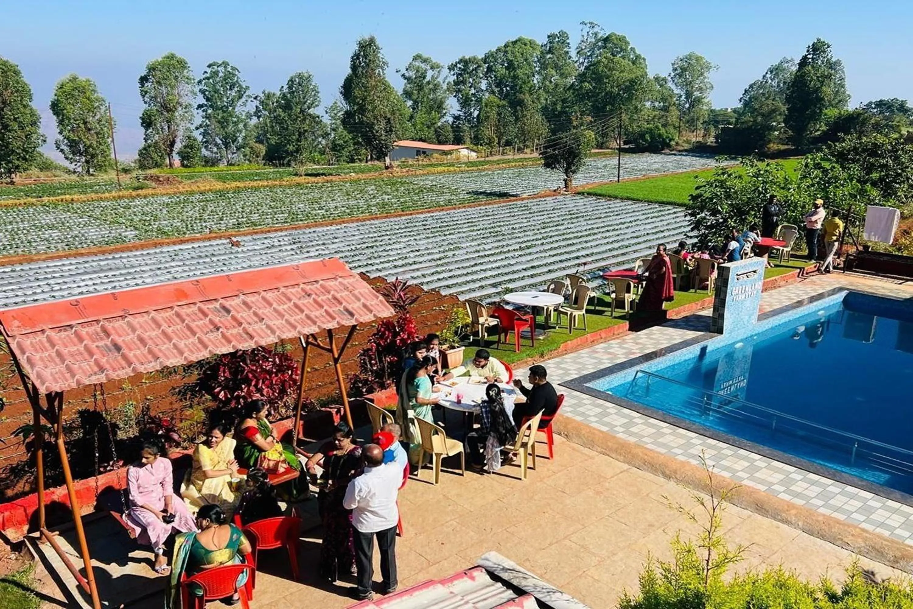 group of guests in Greenland Stay