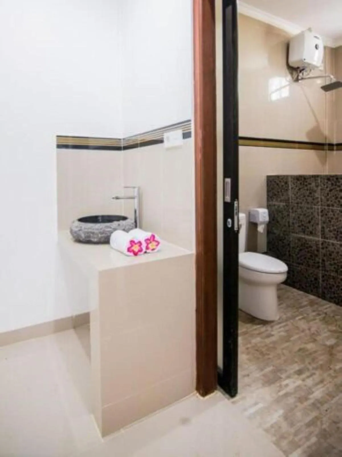 Bathroom in Lembongan Cempaka Villa & Restaurant