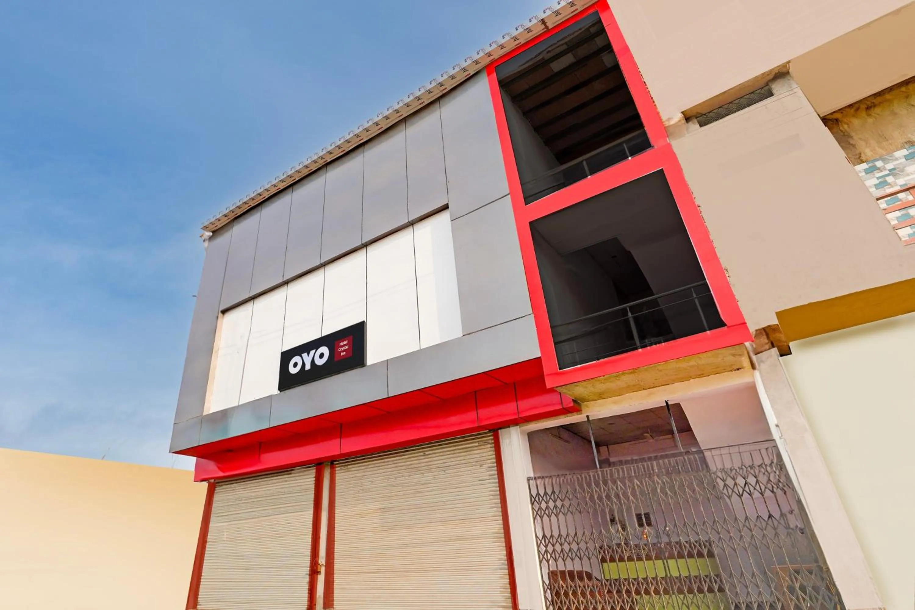 Facade/entrance in Hotel O Crystal Inn