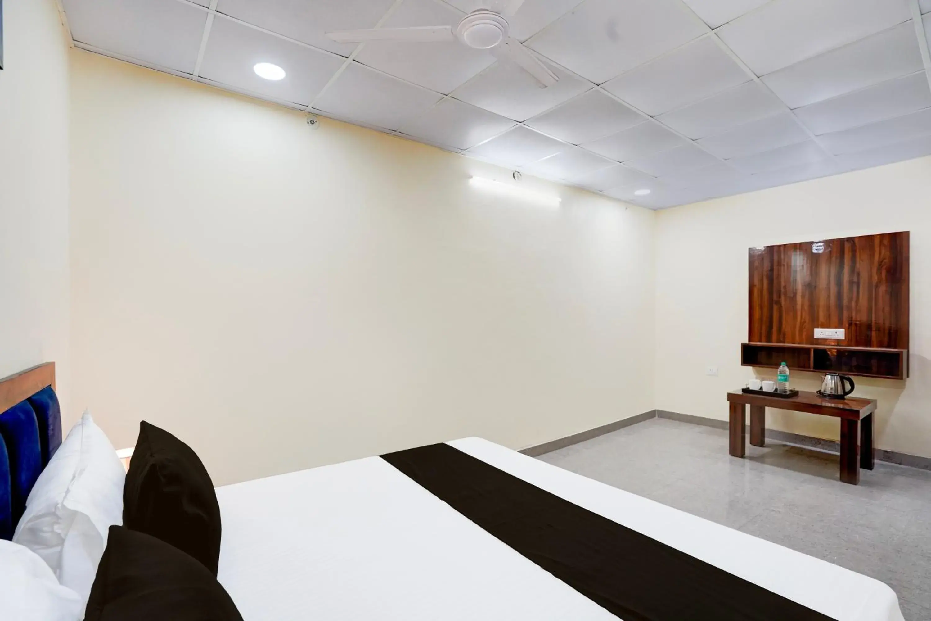 Hotel O Crystal Inn Hotel O Crystal Inn