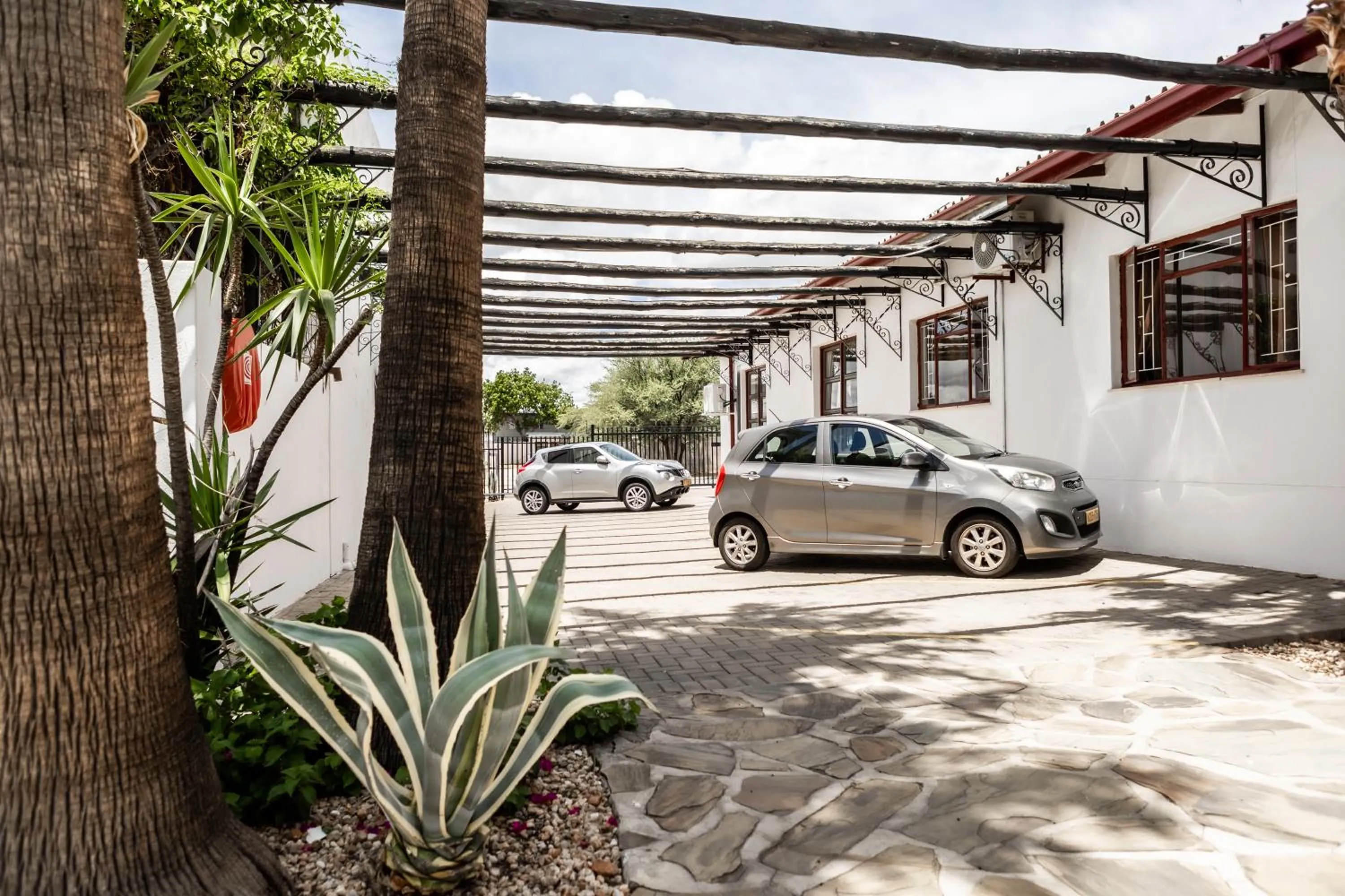 Parking in Casa Blanca Boutique Hotel Pension