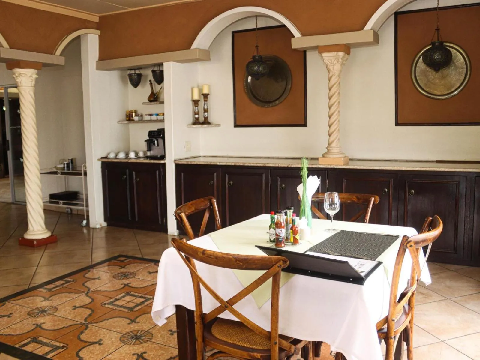 Dining area in Casa Blanca Boutique Hotel Pension