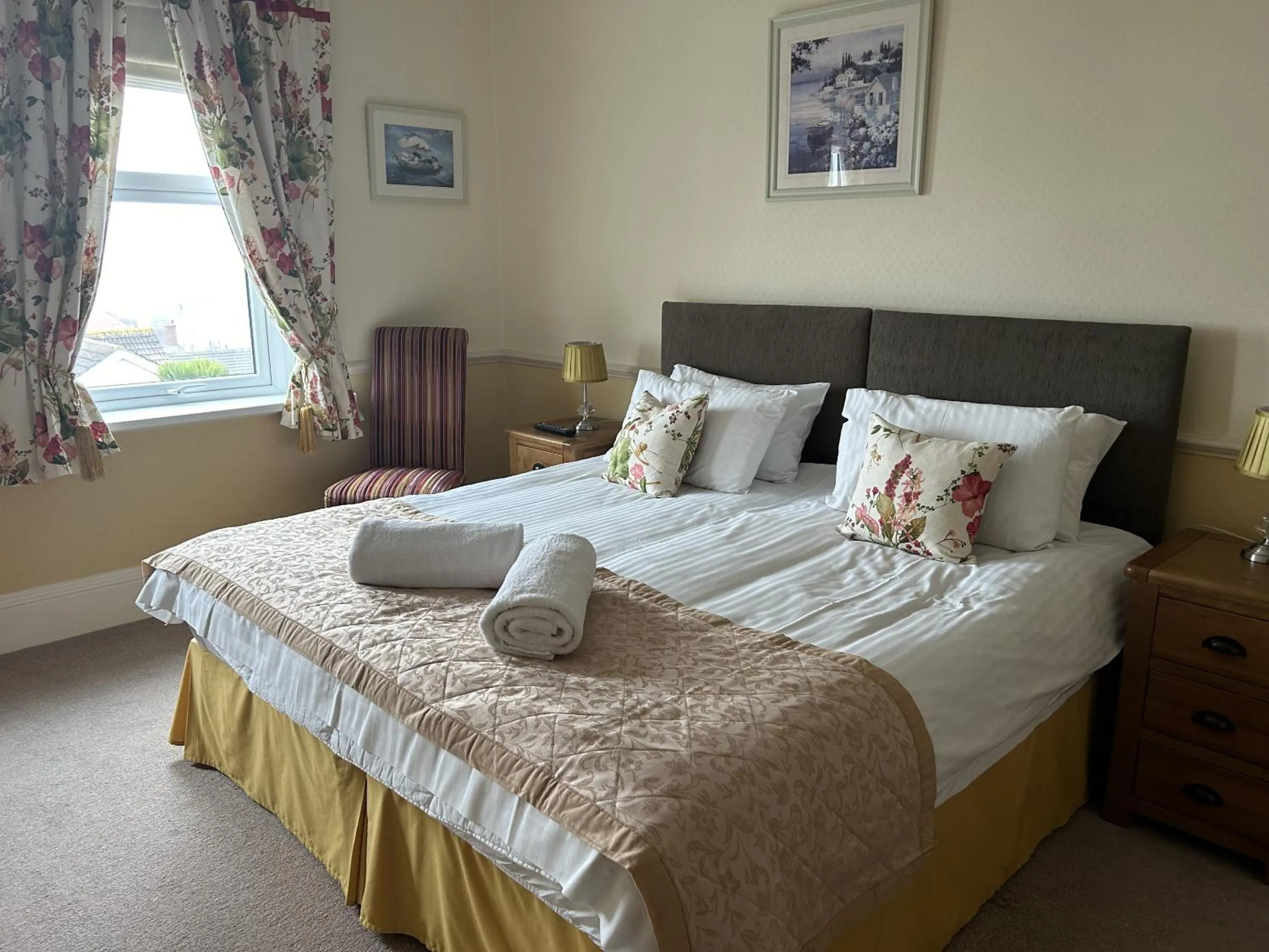Harbour Lights Guest House