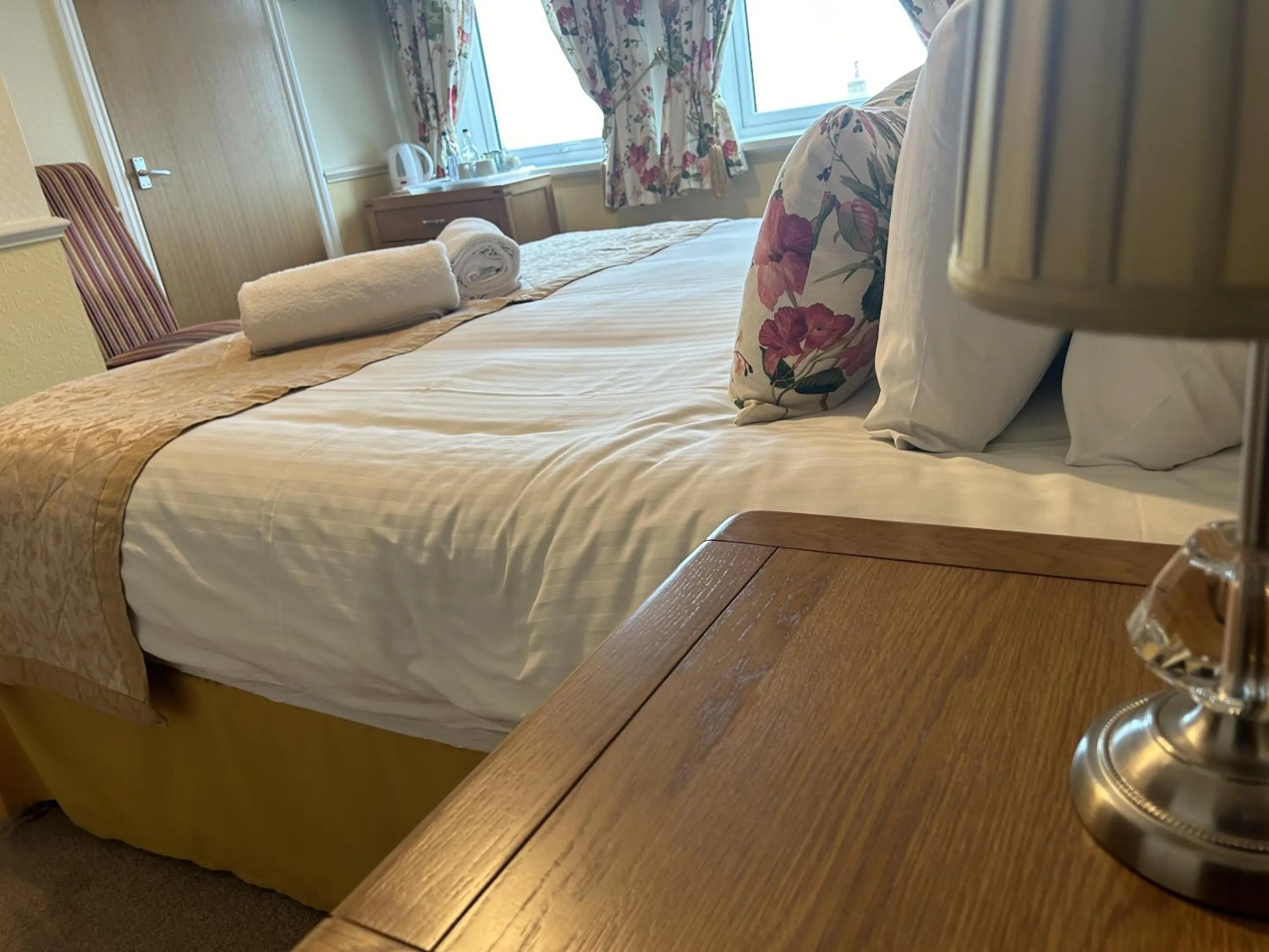 Harbour Lights Guest House Room Only
