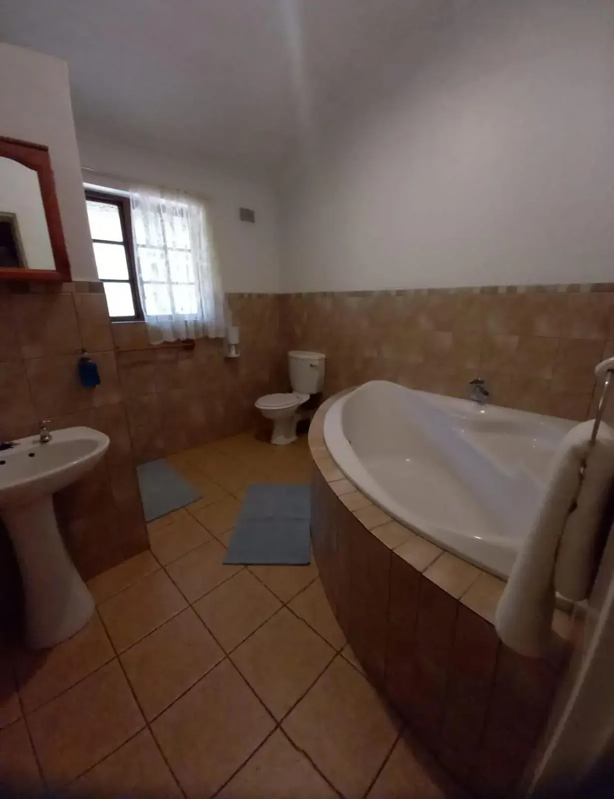 Double Room with Lake View in Ascot Bush Lodge Double Room with Lake View in Ascot Bush Lodge