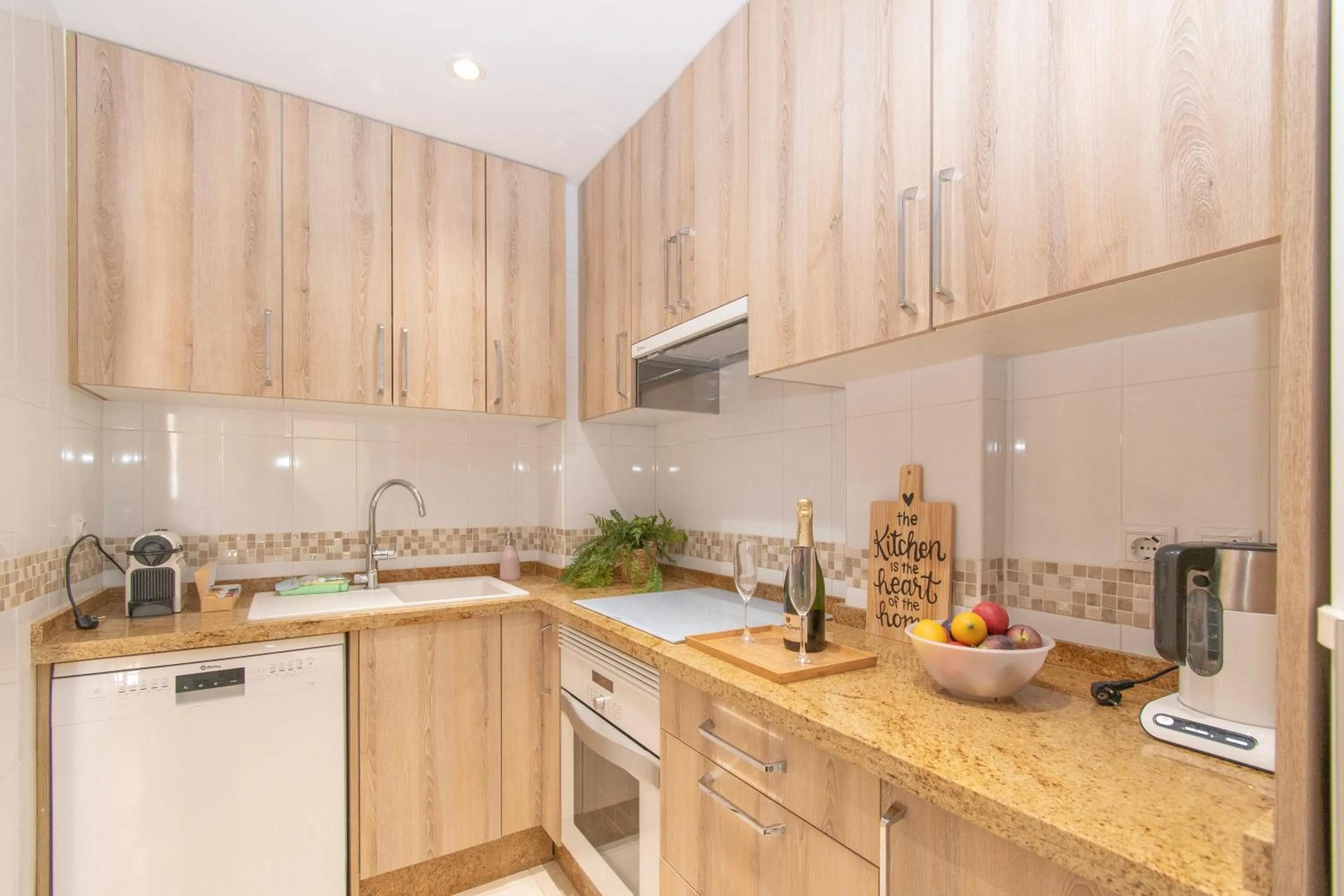 Kitchen or kitchenette in Paraiso De Riviera - Happy Rentals