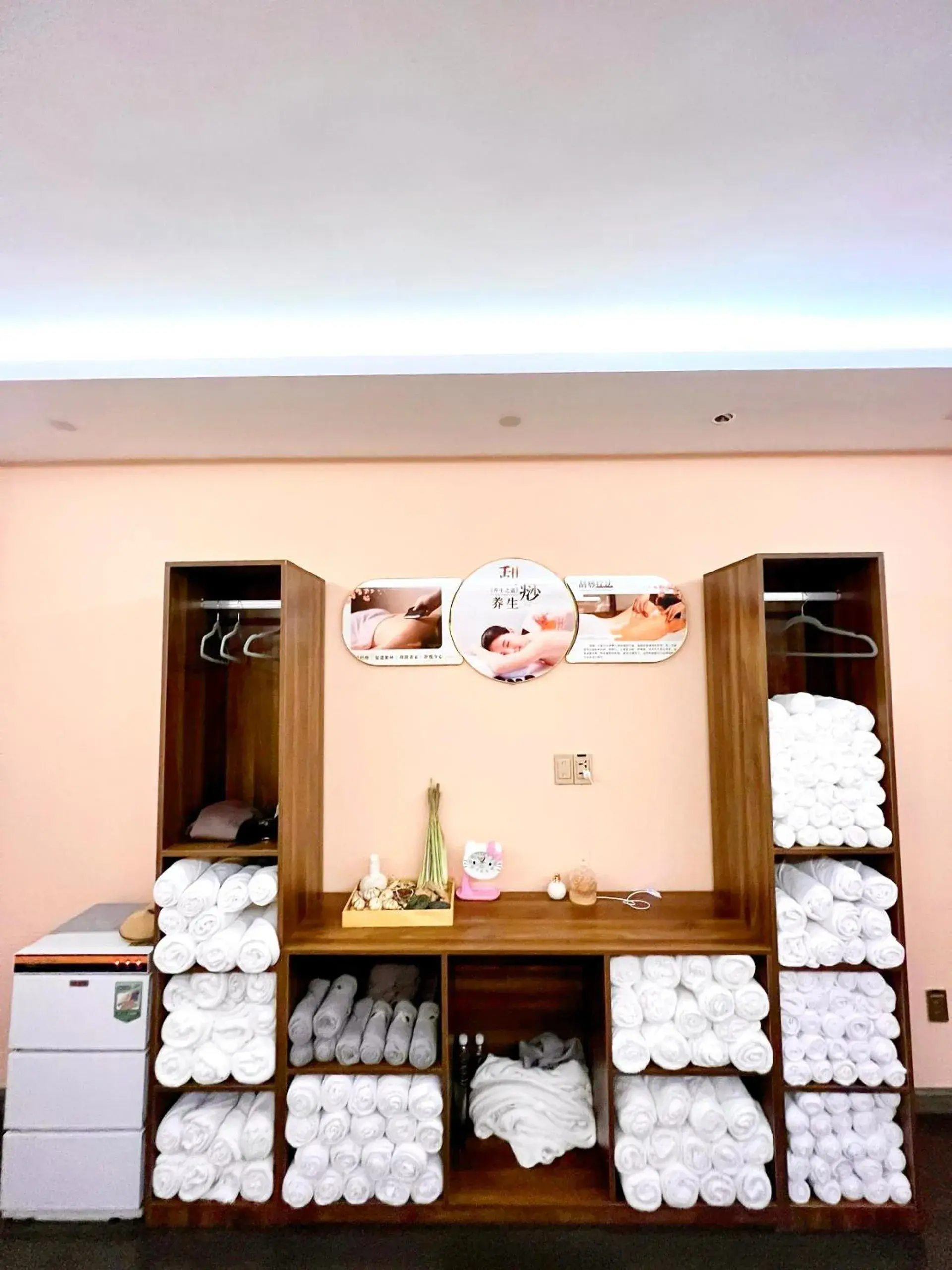 Spa and wellness centre/facilities in Wah Fu Hotel Spa and wellness centre/facilities in Wah Fu Hotel