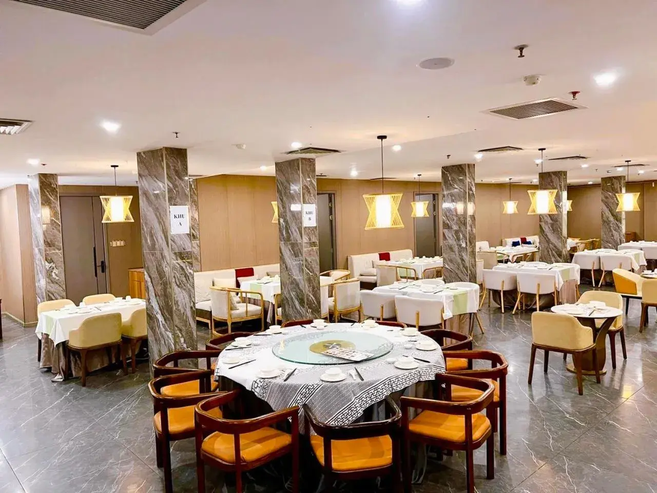 Restaurant/places to eat in Wah Fu Hotel Restaurant/places to eat in Wah Fu Hotel