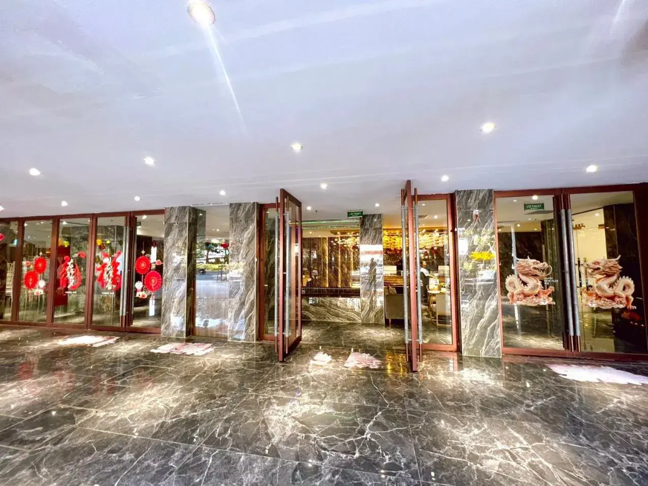 Facade/entrance in Wah Fu Hotel Facade/entrance in Wah Fu Hotel