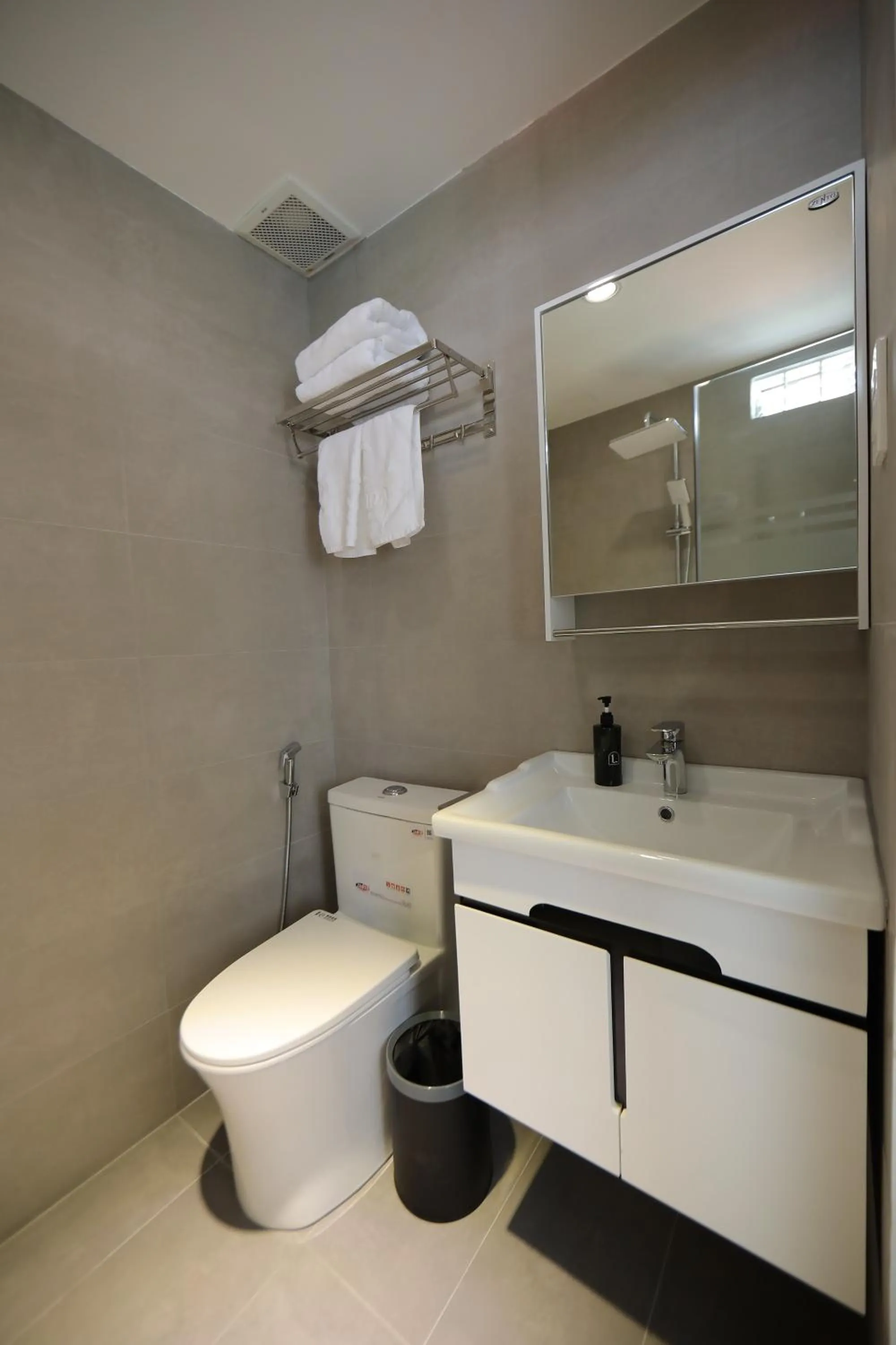 Bathroom in Lanura Saigon Boutique Hotel