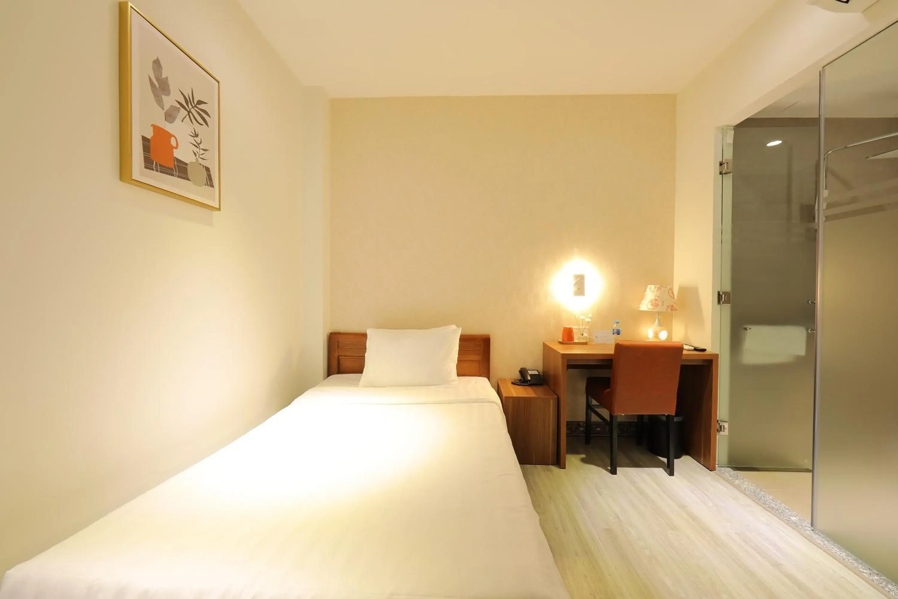 Bedroom, Bed in Lanura Saigon Boutique Hotel Bedroom, Bed in Lanura Saigon Boutique Hotel