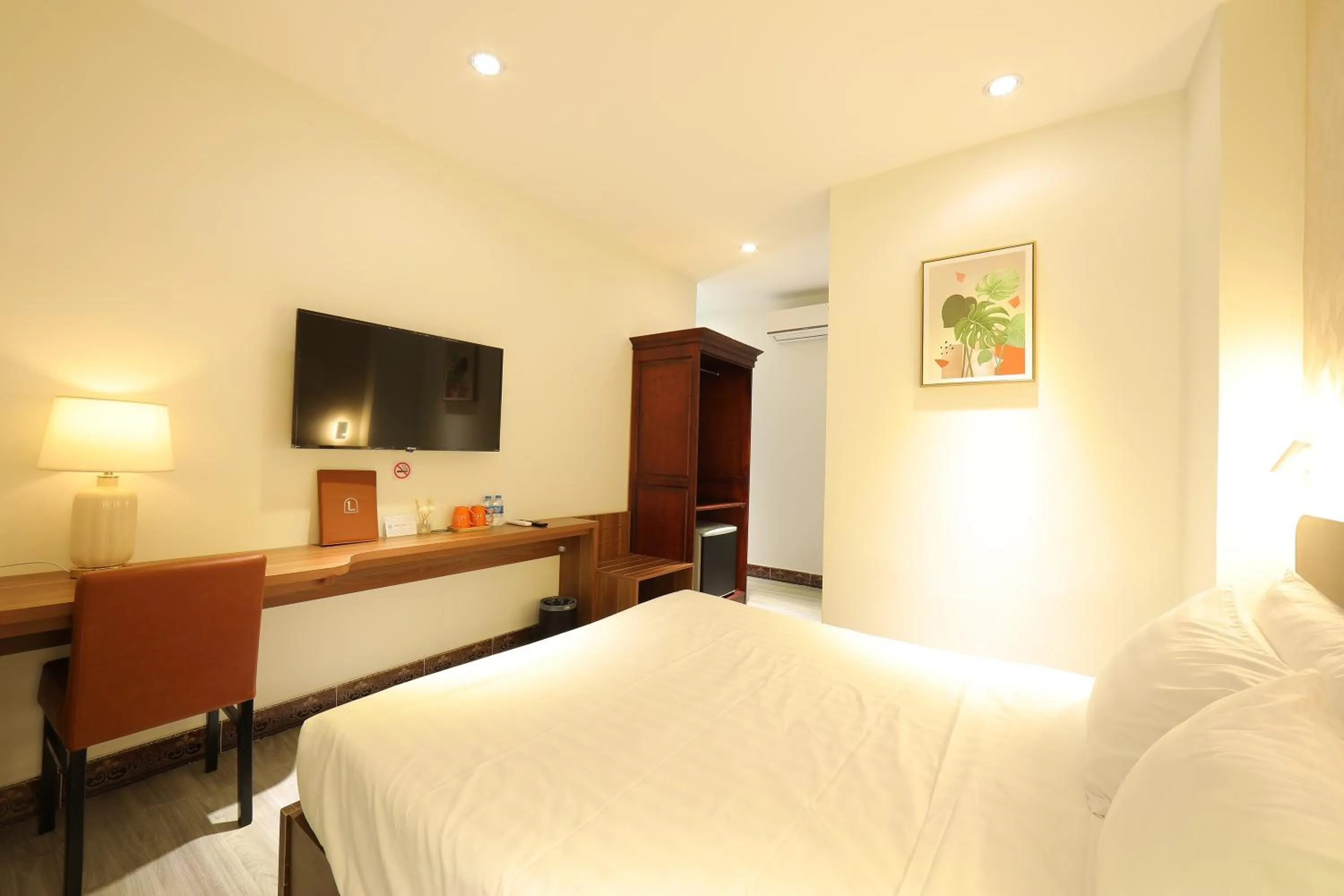 Bedroom, Bed in Lanura Saigon Boutique Hotel