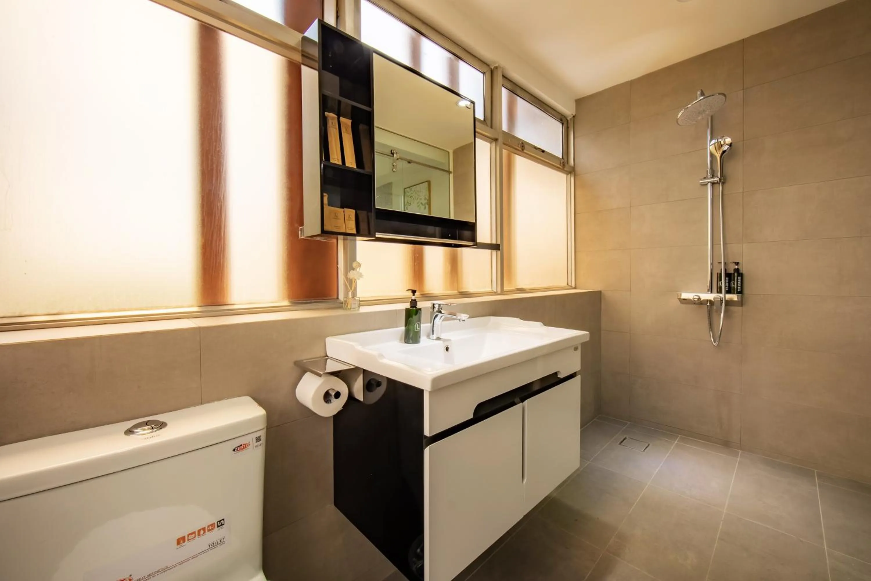 Bathroom in Lanura Saigon Boutique Hotel