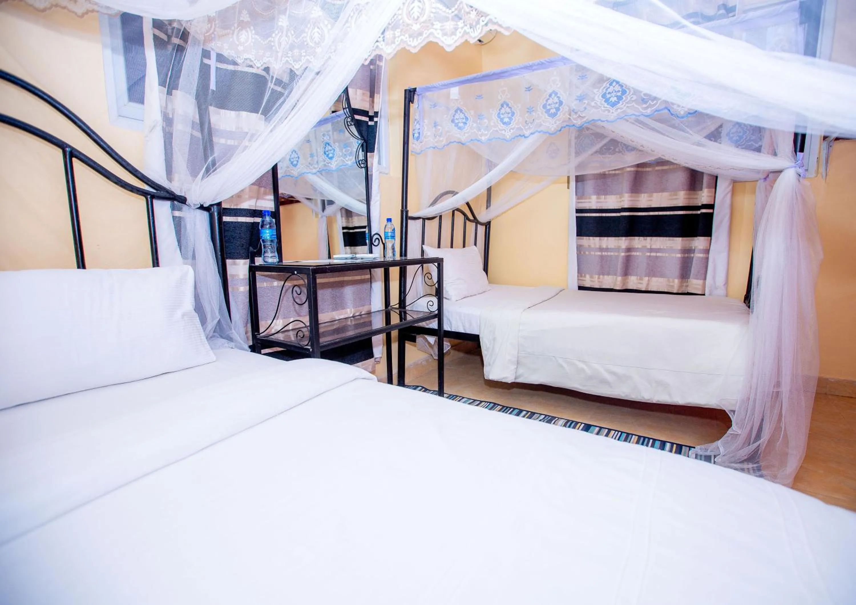 Bedroom, Bed in KAYS LODGE