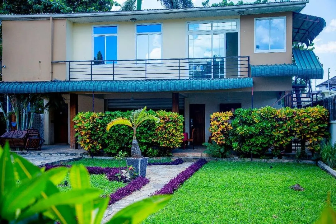 KAYS LODGE