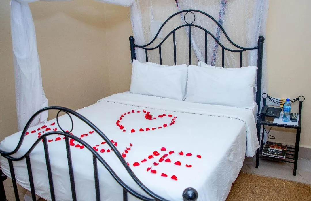 Bed in KAYS LODGE