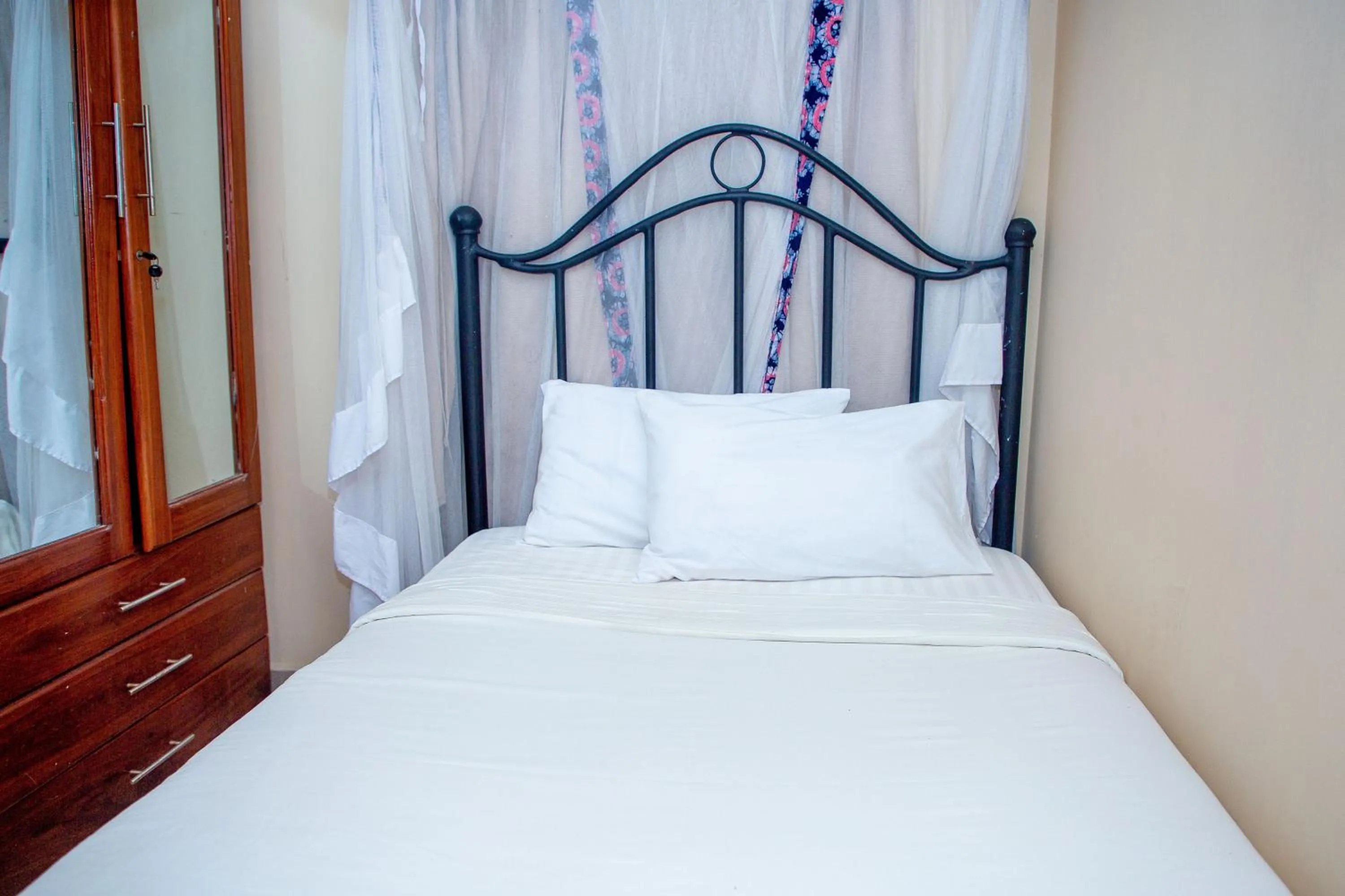 Bedroom, Bed in KAYS LODGE