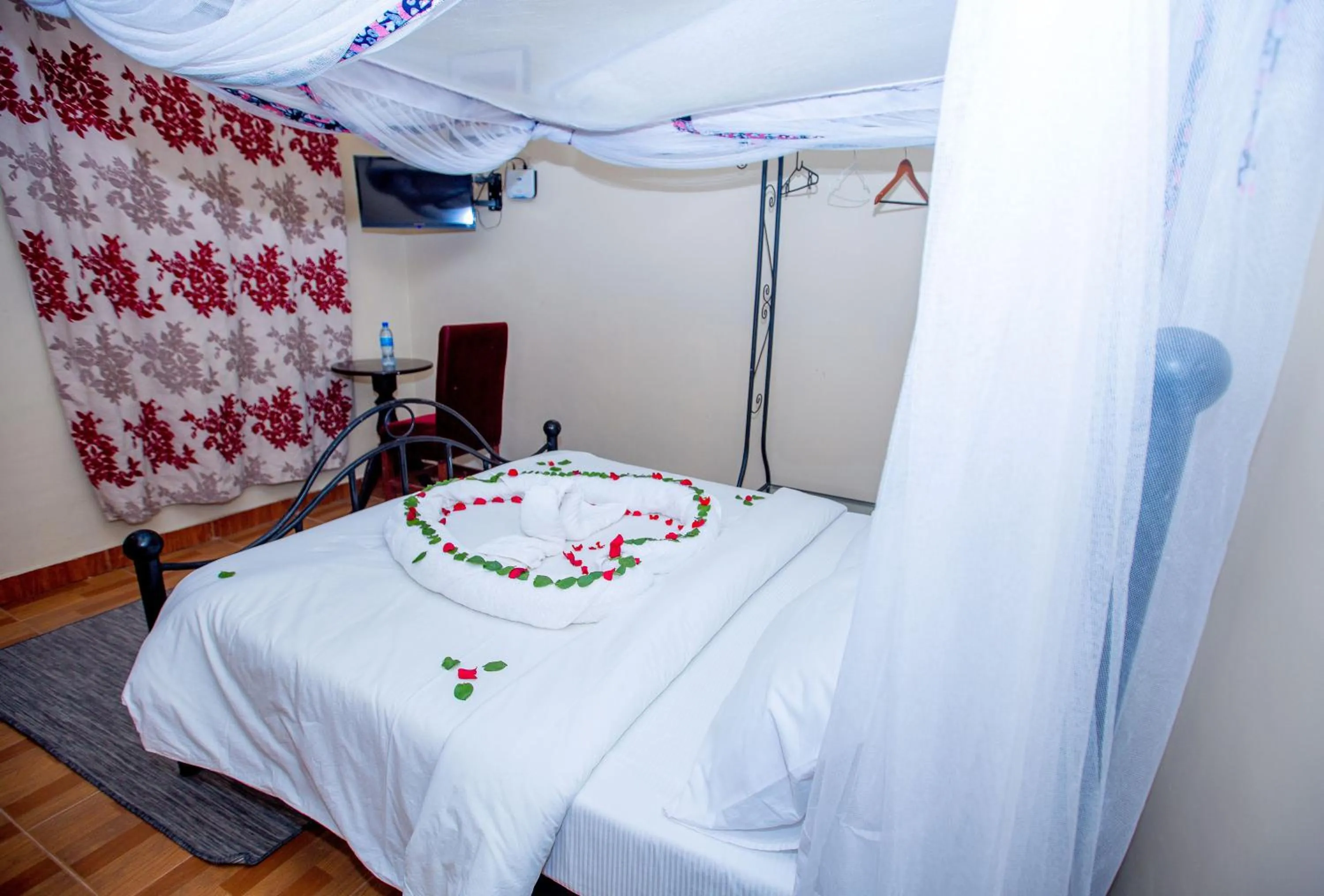 Bedroom, Bed in KAYS LODGE