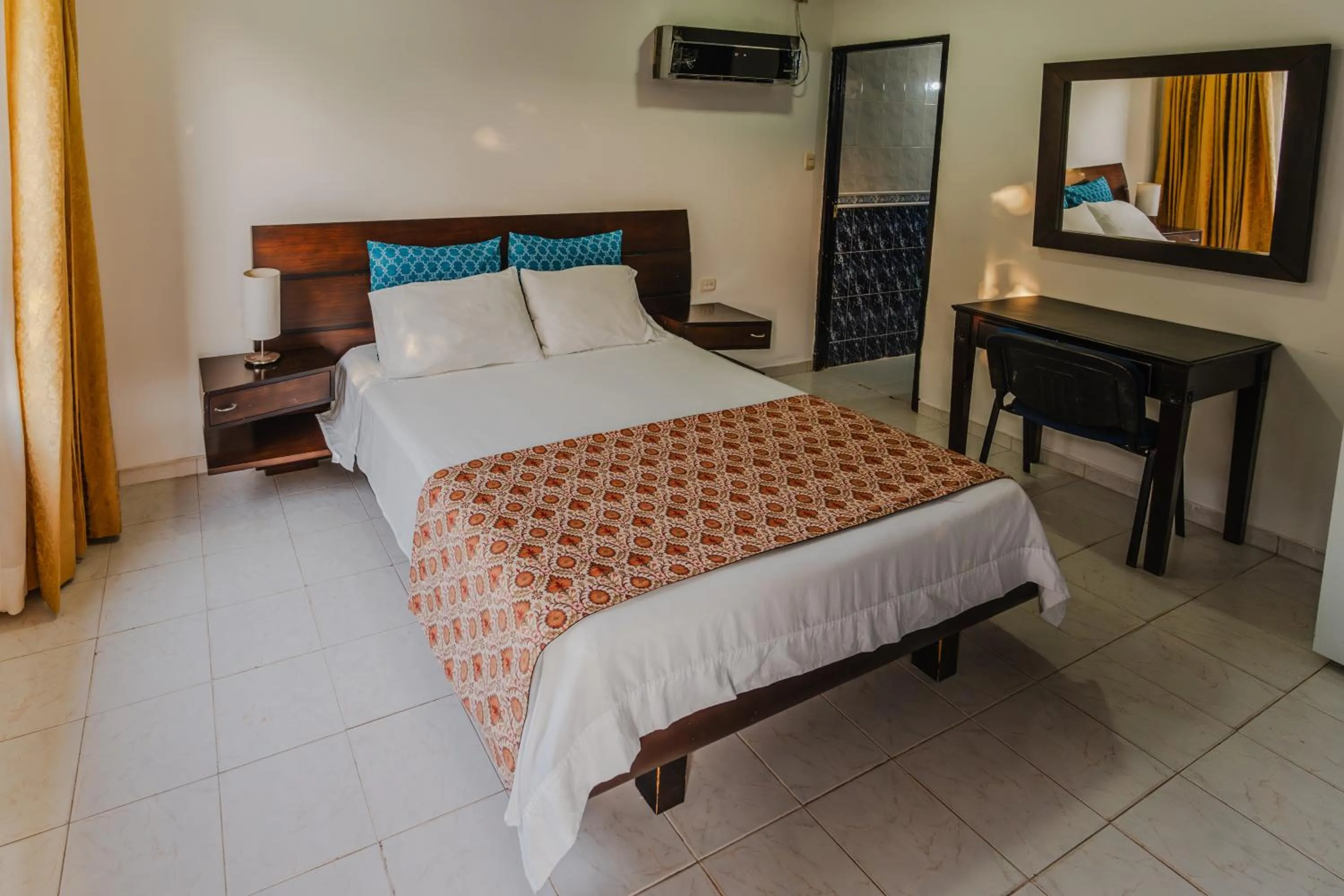Photo of the whole room, Bed in Casa Hotel Miriam