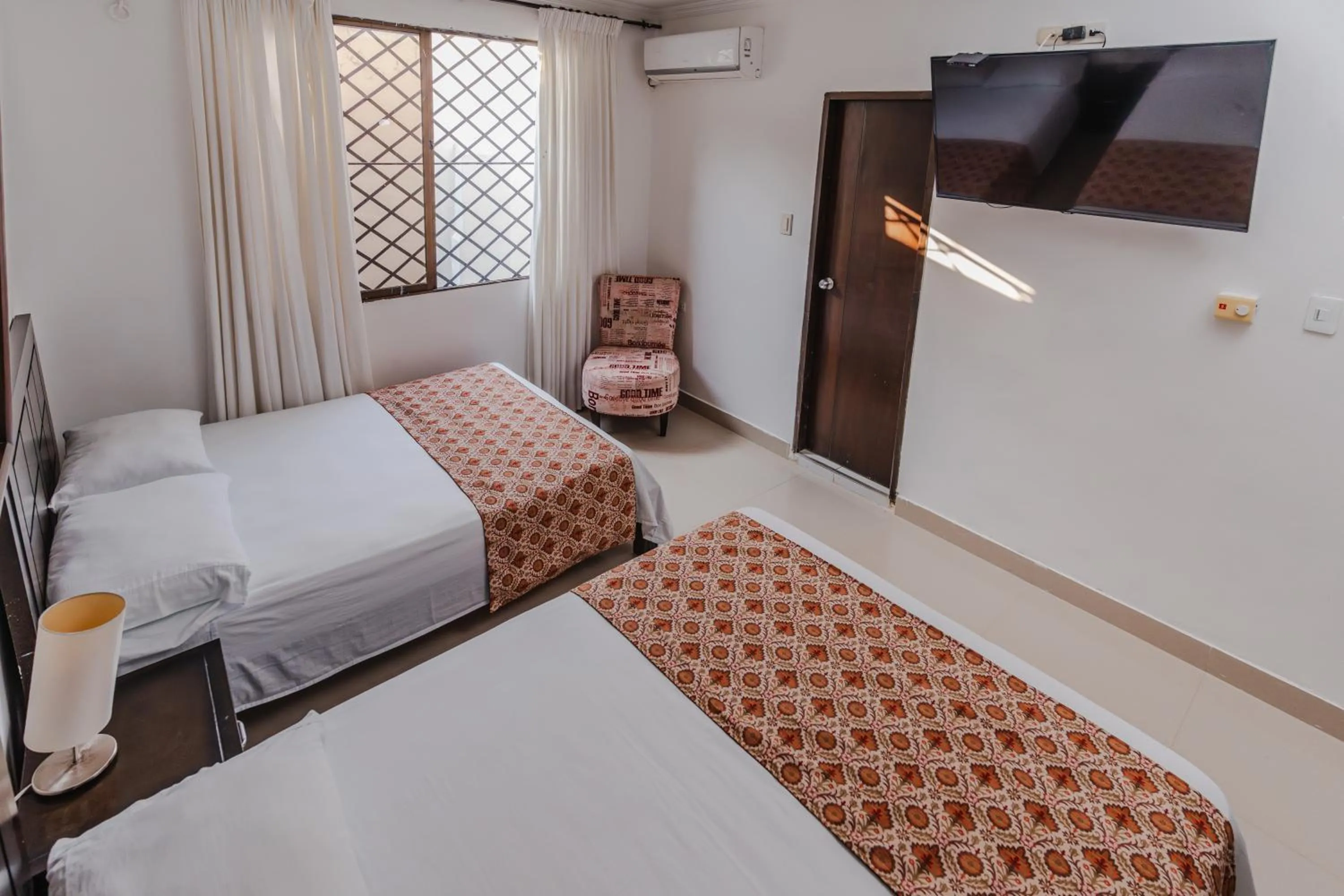 Photo of the whole room, Bed in Casa Hotel Miriam