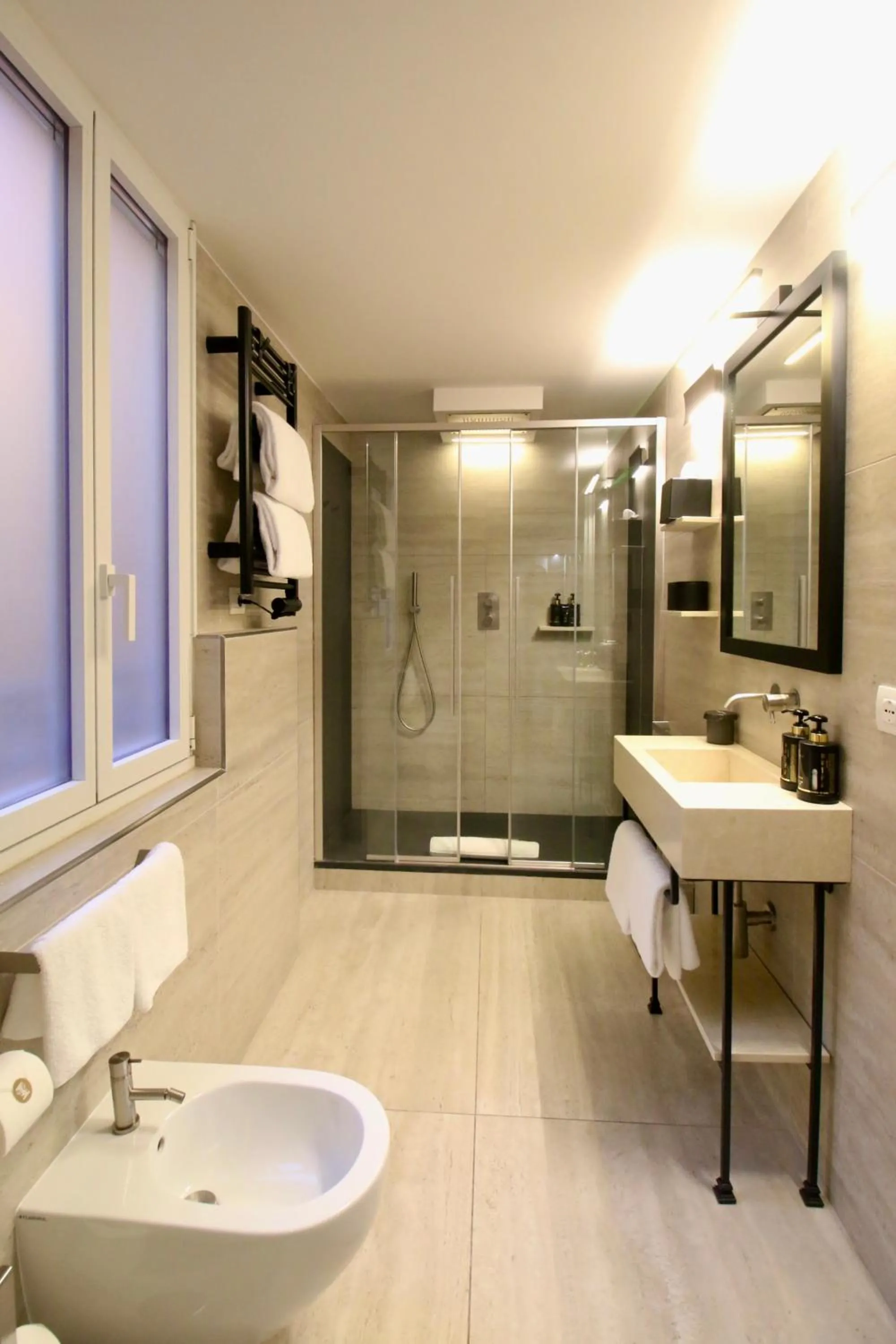 Bathroom in Palazzo Goldoni Condotti Collection