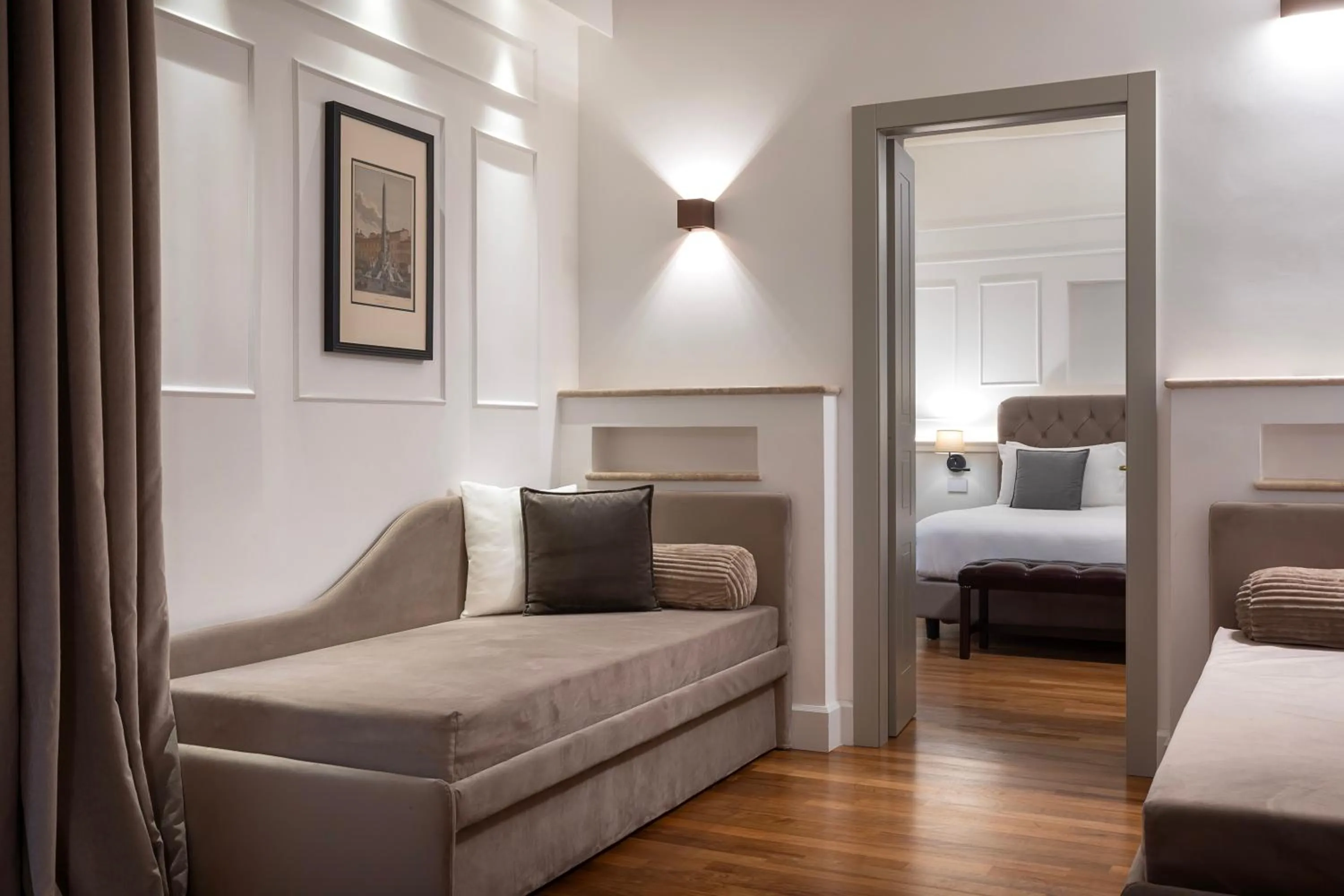 Bed in Palazzo Goldoni Condotti Collection