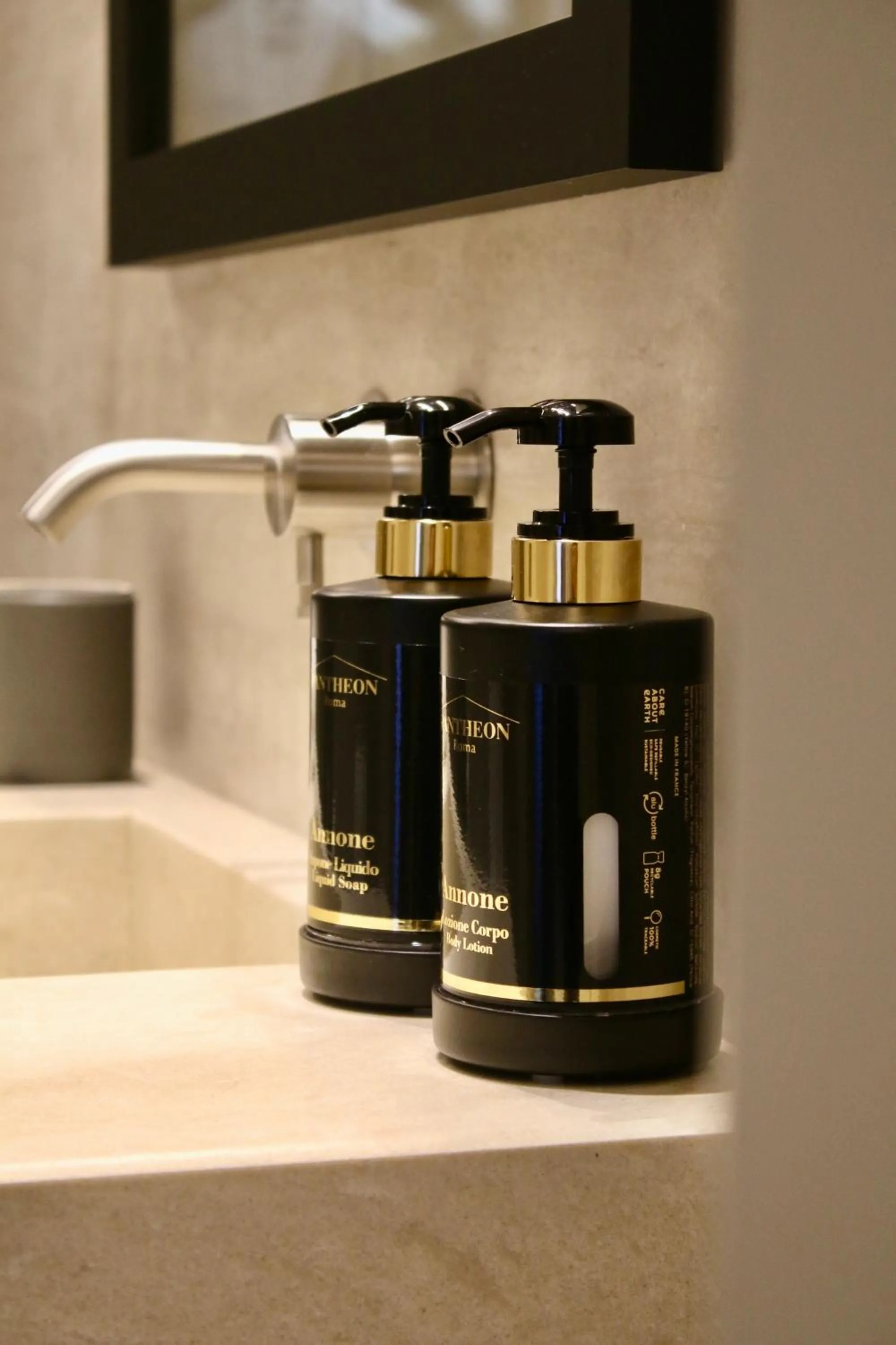 Bathroom in Palazzo Goldoni Condotti Collection