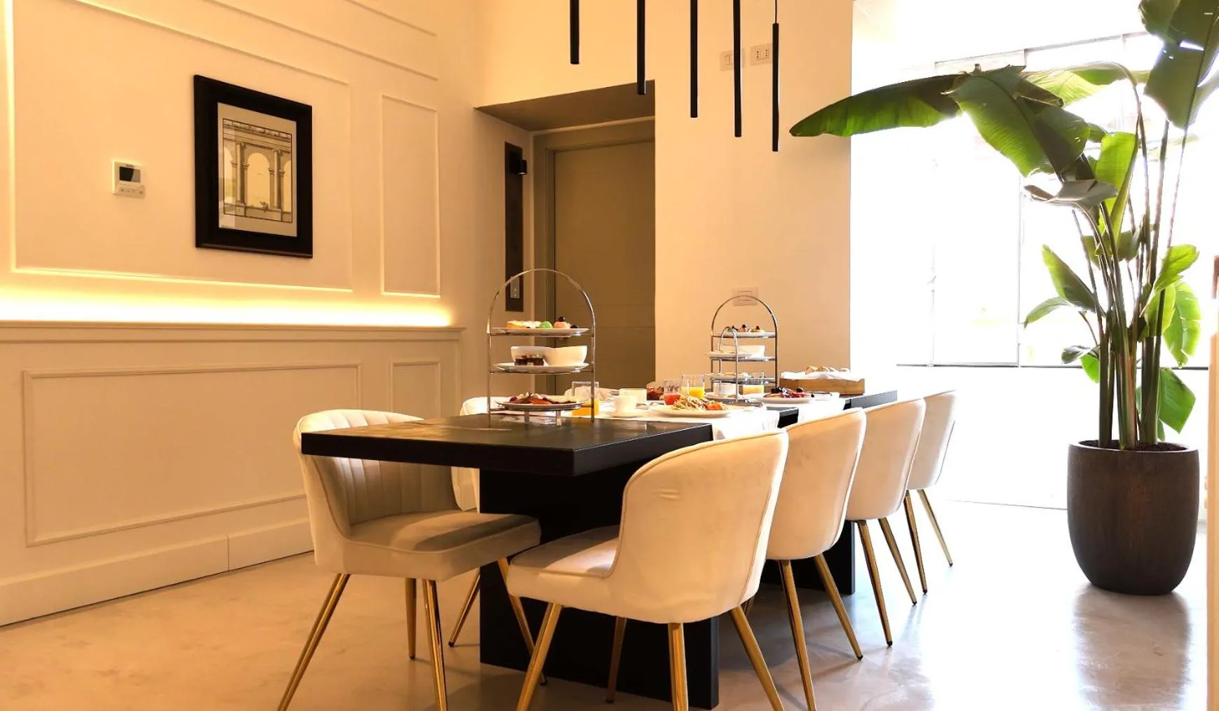 Breakfast in Palazzo Goldoni Condotti Collection
