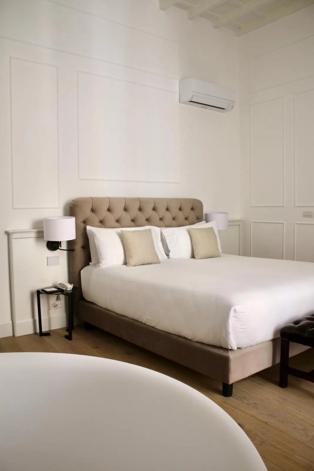 Bedroom, Bed in Palazzo Goldoni Condotti Collection