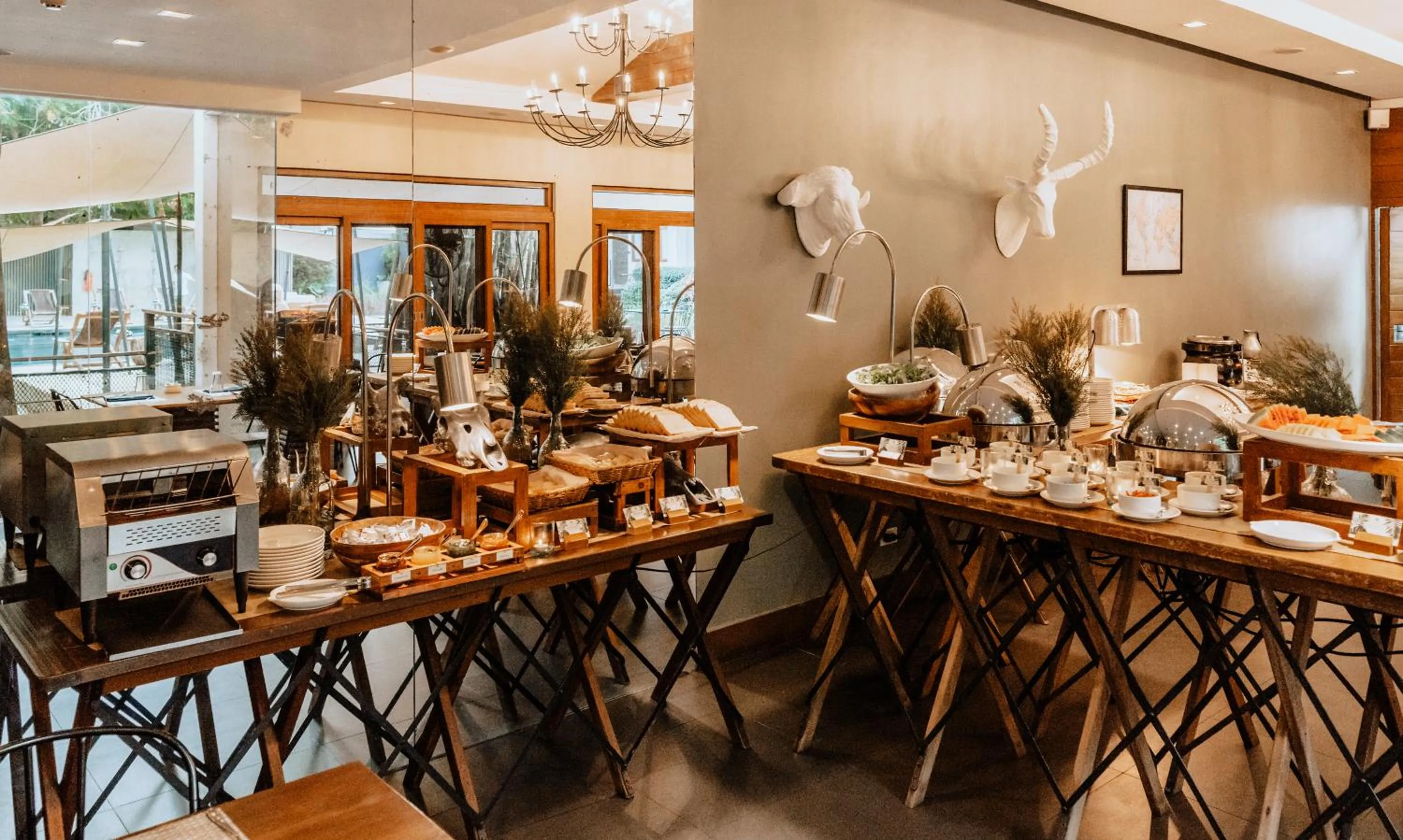 Breakfast in The Funny Lion - Coron